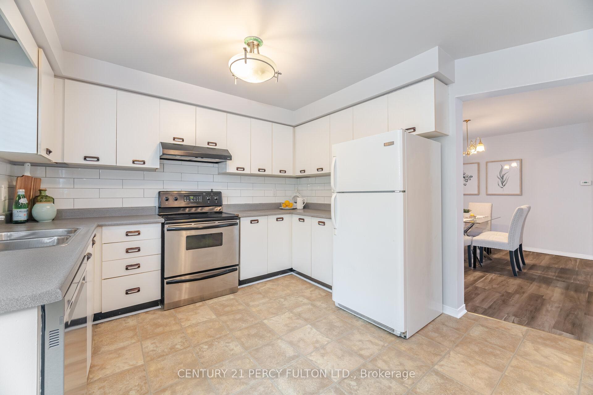 Photo 8 of 42 Bennett Avenue, Ajax, Central — HOMEH