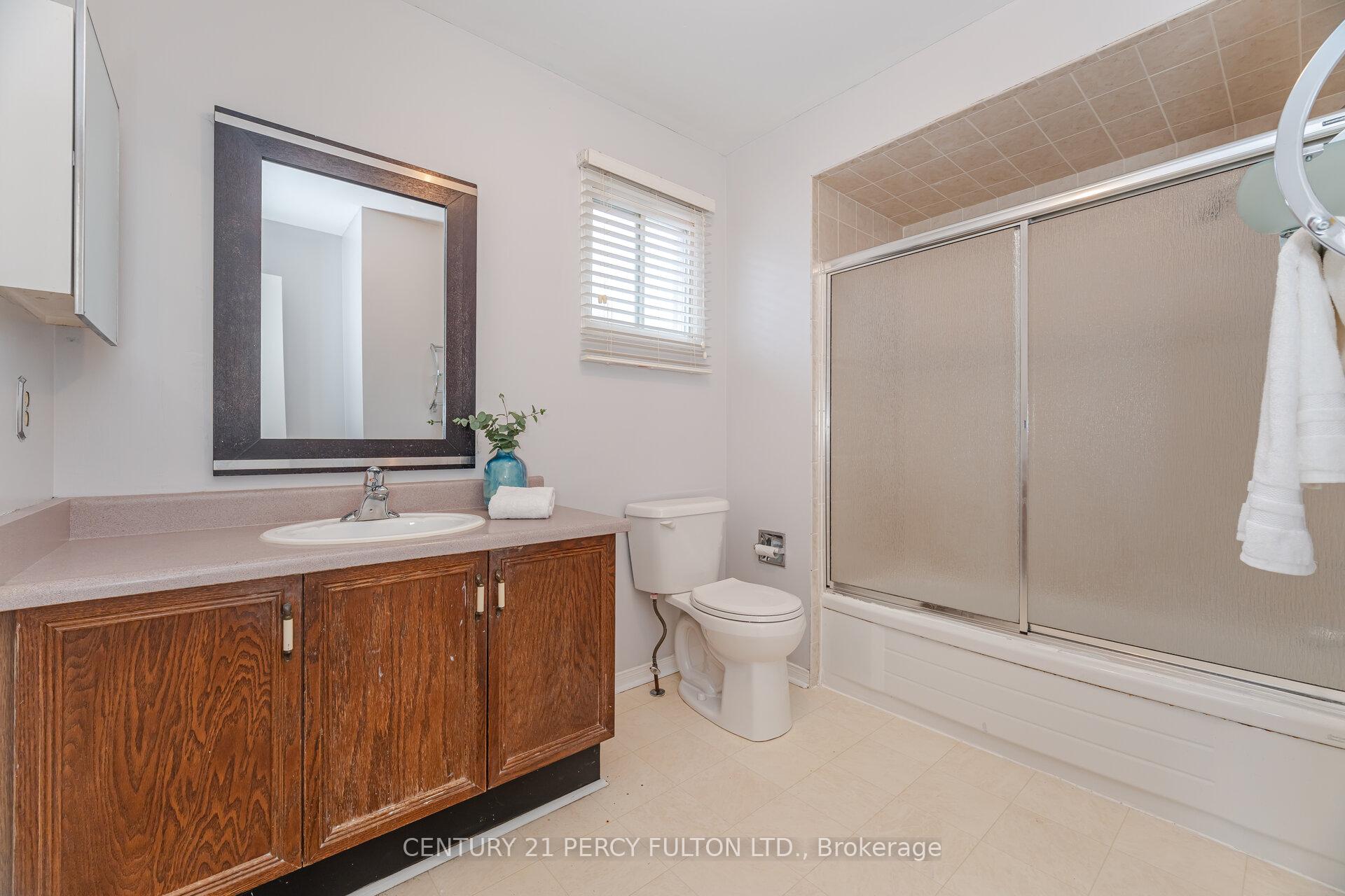 Photo 30 of 42 Bennett Avenue, Ajax, Central — HOMEH