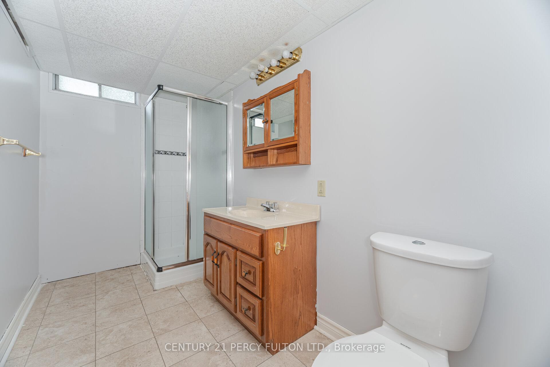 Photo 31 of 42 Bennett Avenue, Ajax, Central — HOMEH
