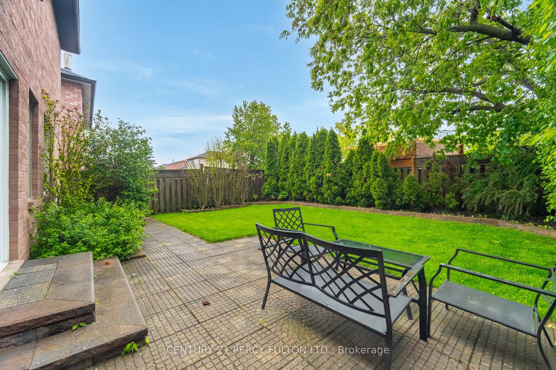Photo 32 of 42 Bennett Avenue, Ajax, Central — HOMEH