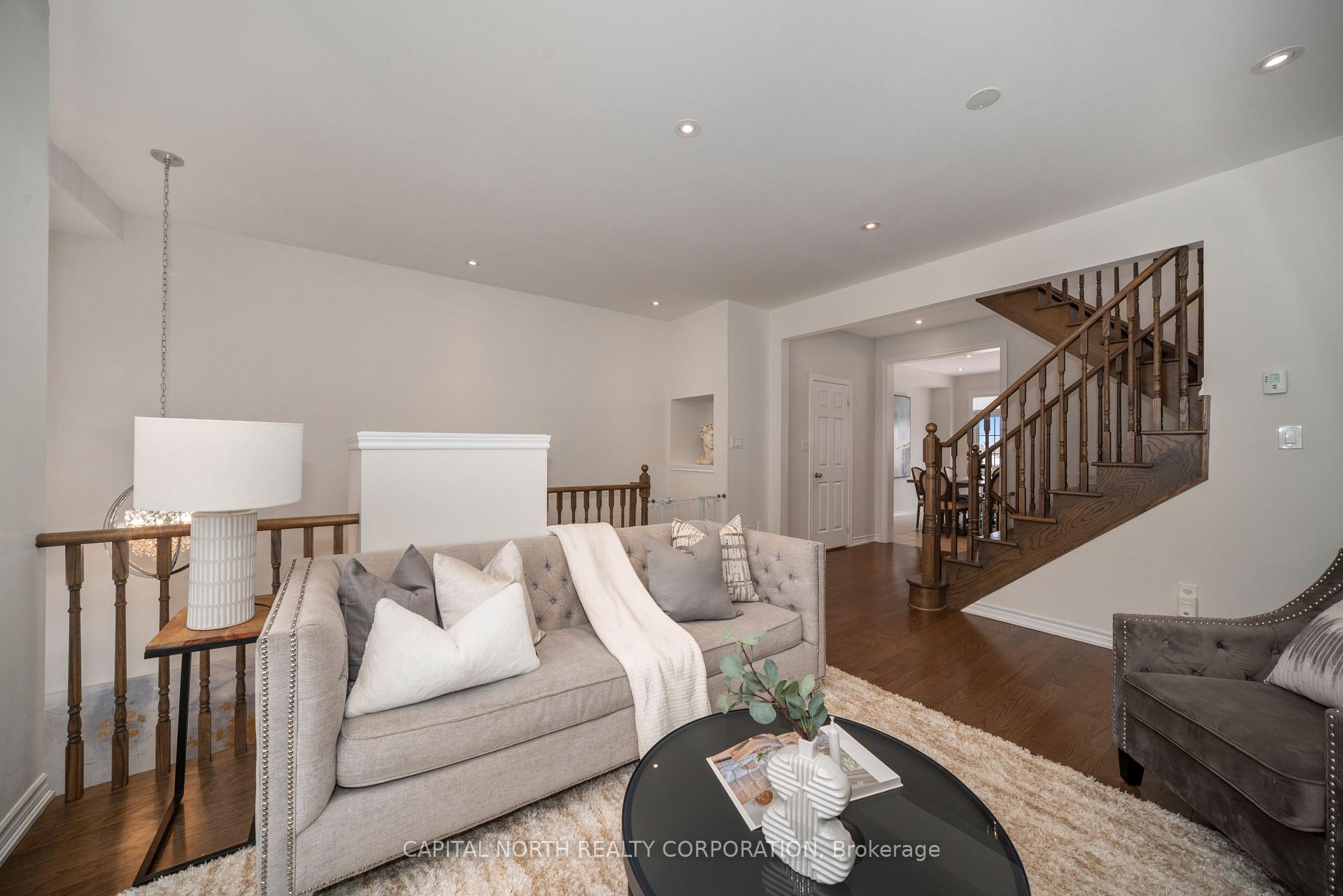 Photo 7 of 128 Sunset Terrace, Vaughan, Vellore Village — HOMEH