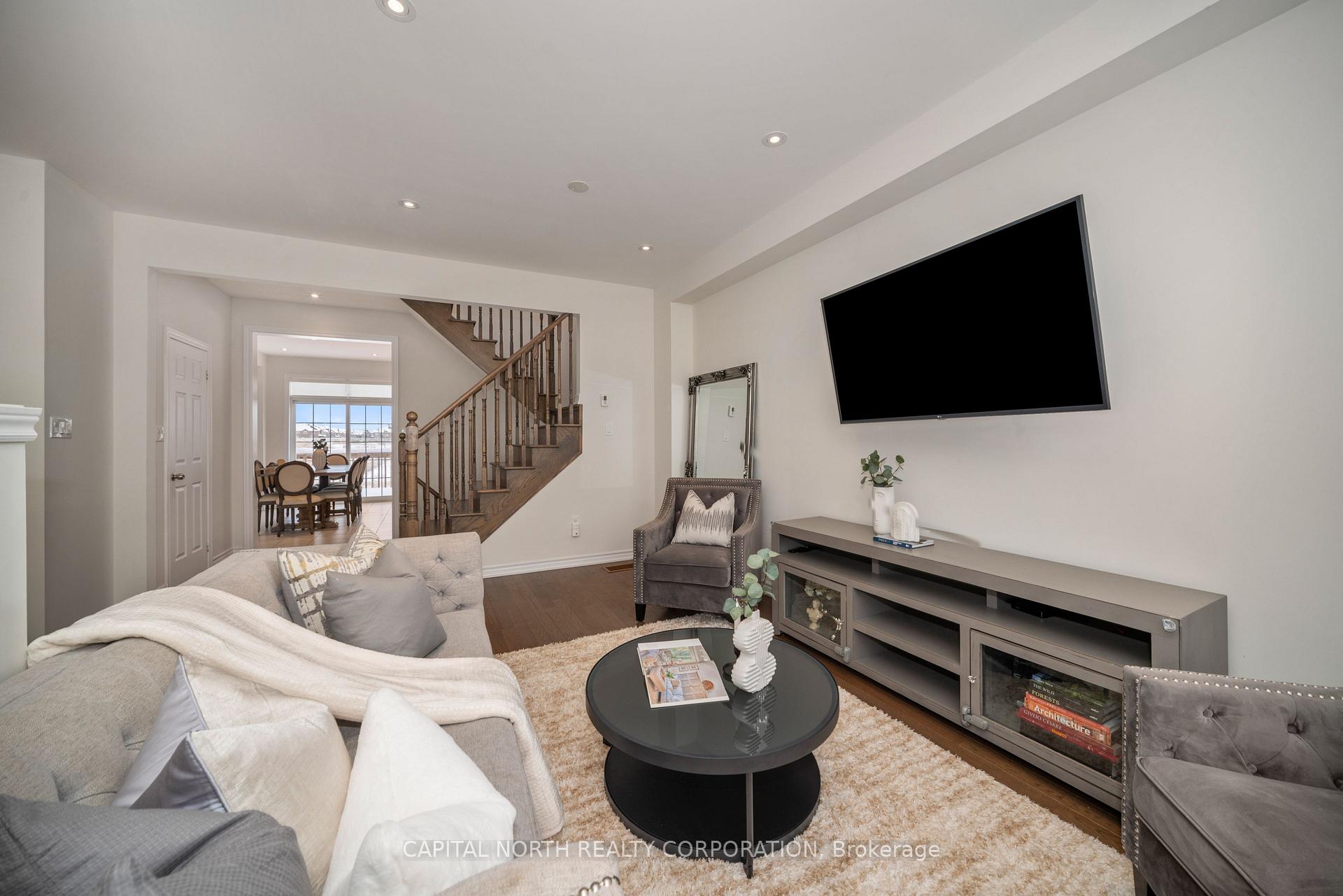 Photo 3 of 128 Sunset Terrace, Vaughan, Vellore Village — HOMEH