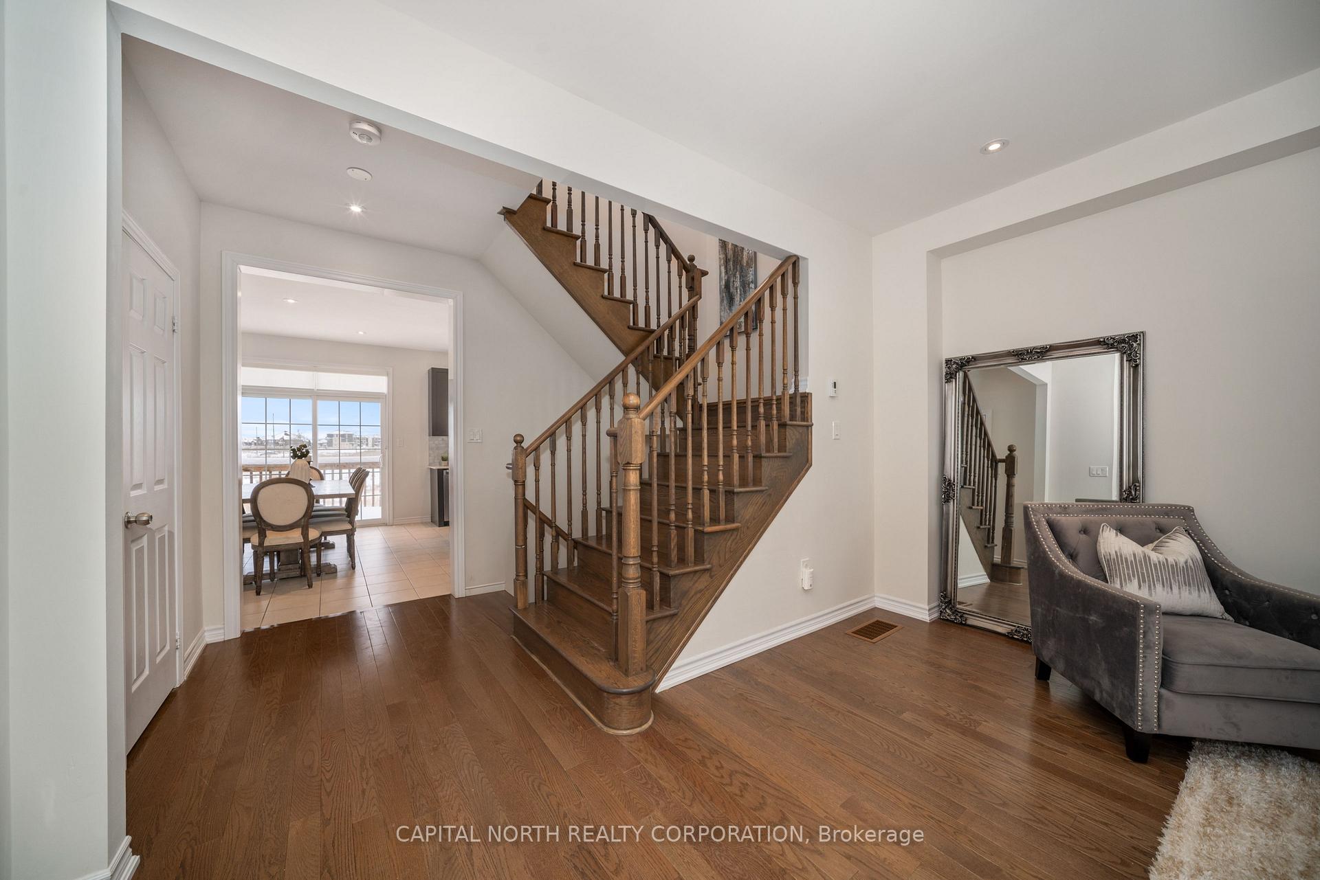 Photo 6 of 128 Sunset Terrace, Vaughan, Vellore Village — HOMEH