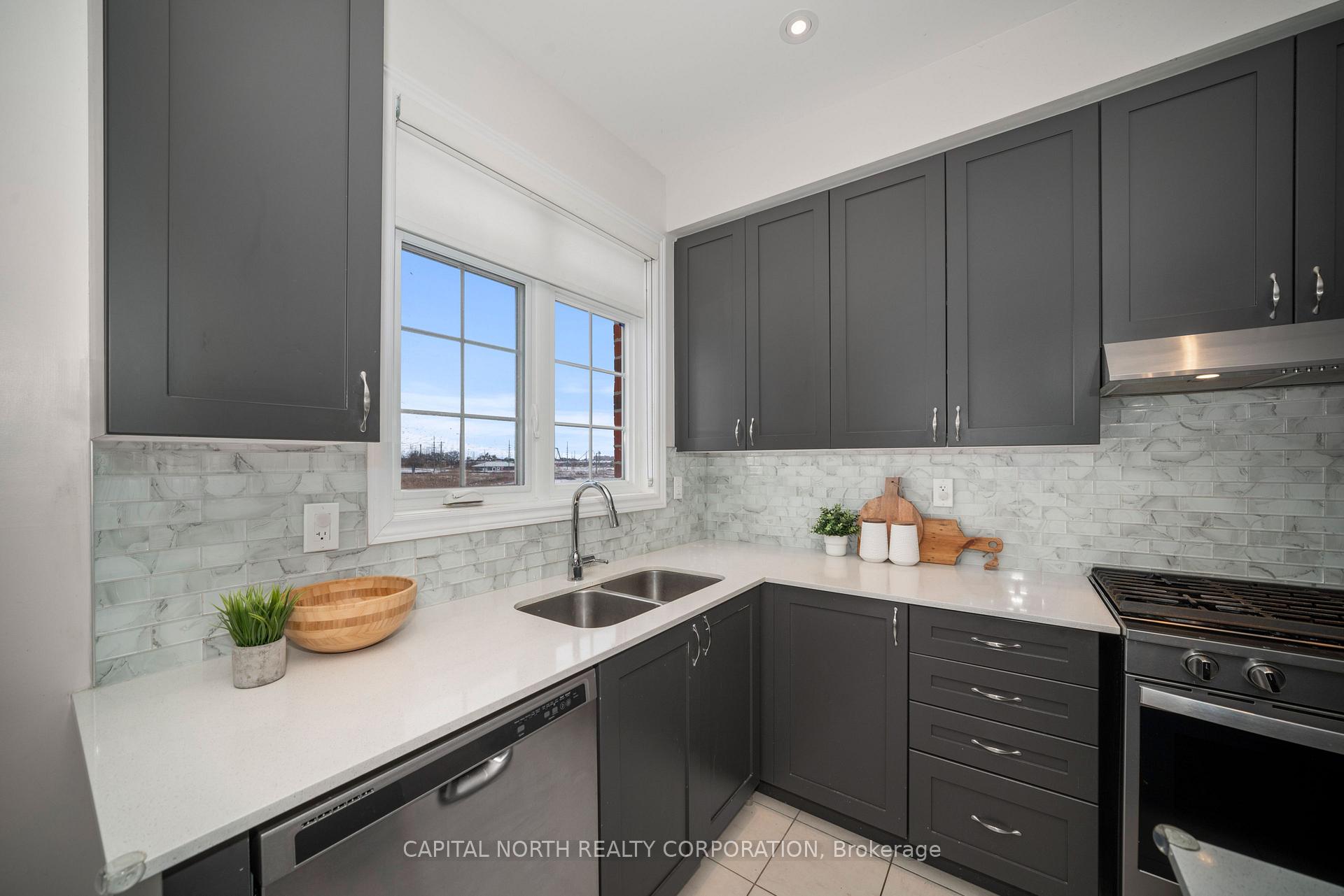 Photo 26 of 128 Sunset Terrace, Vaughan, Vellore Village — HOMEH