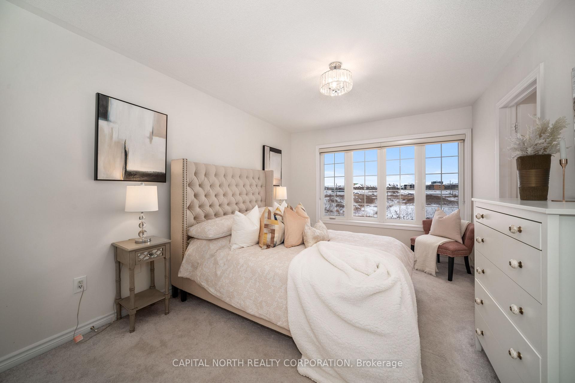 Photo 12 of 128 Sunset Terrace, Vaughan, Vellore Village — HOMEH