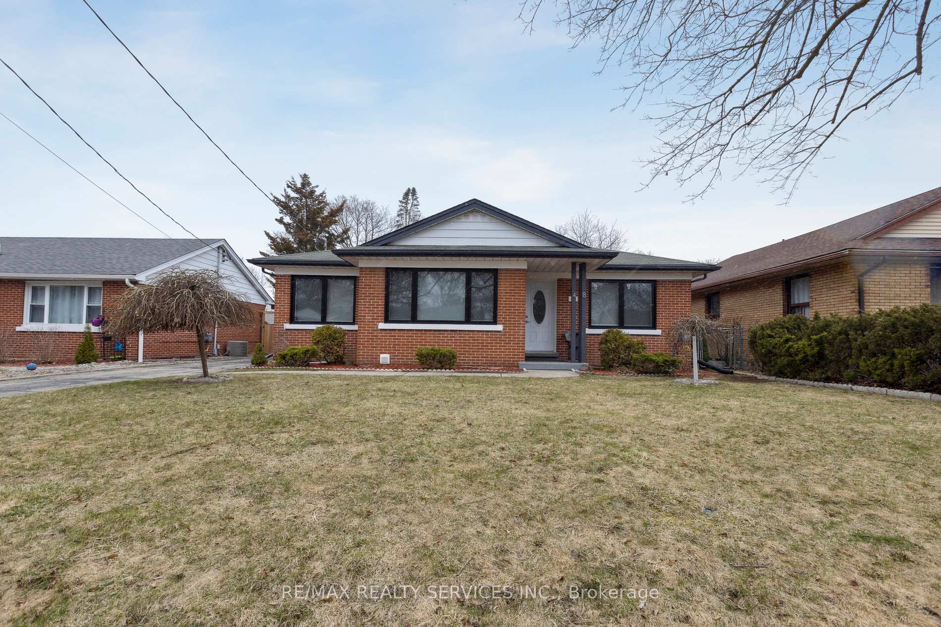 Photo 1 of 48 Chelsea Road, Kitchener — HOMEH