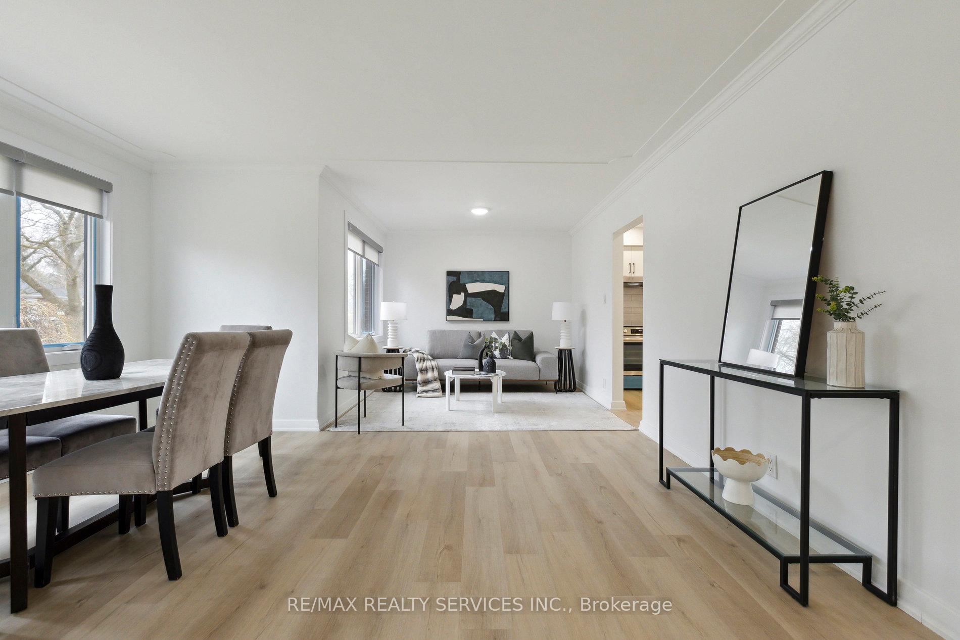 Photo 11 of 48 Chelsea Road, Kitchener — HOMEH