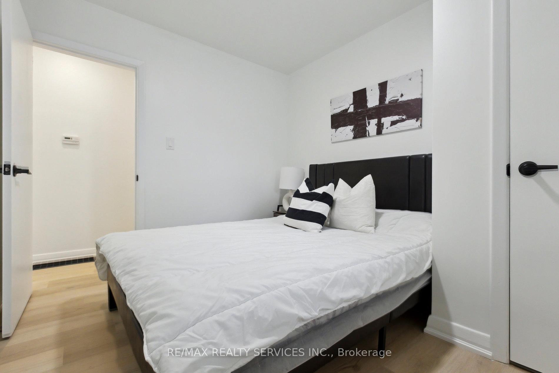 Photo 7 of 48 Chelsea Road, Kitchener — HOMEH