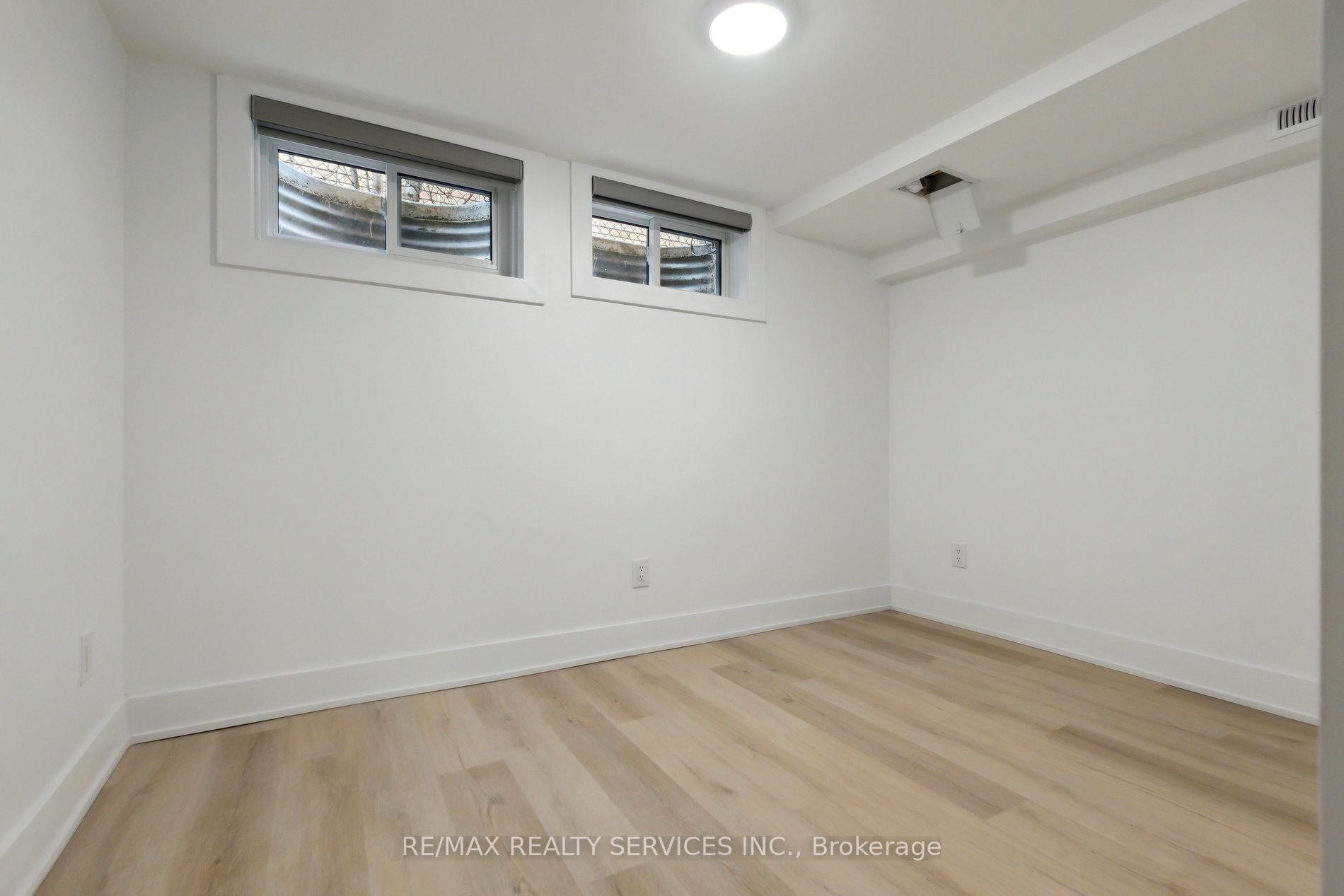 Photo 31 of 48 Chelsea Road, Kitchener — HOMEH