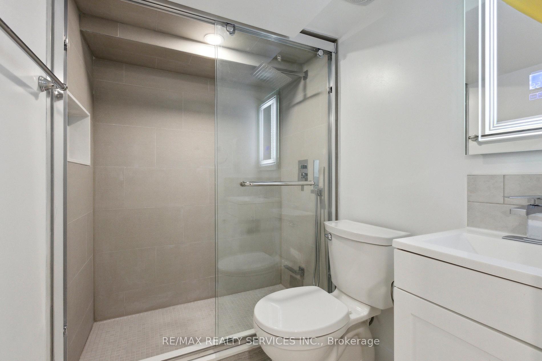Photo 5 of 48 Chelsea Road, Kitchener — HOMEH
