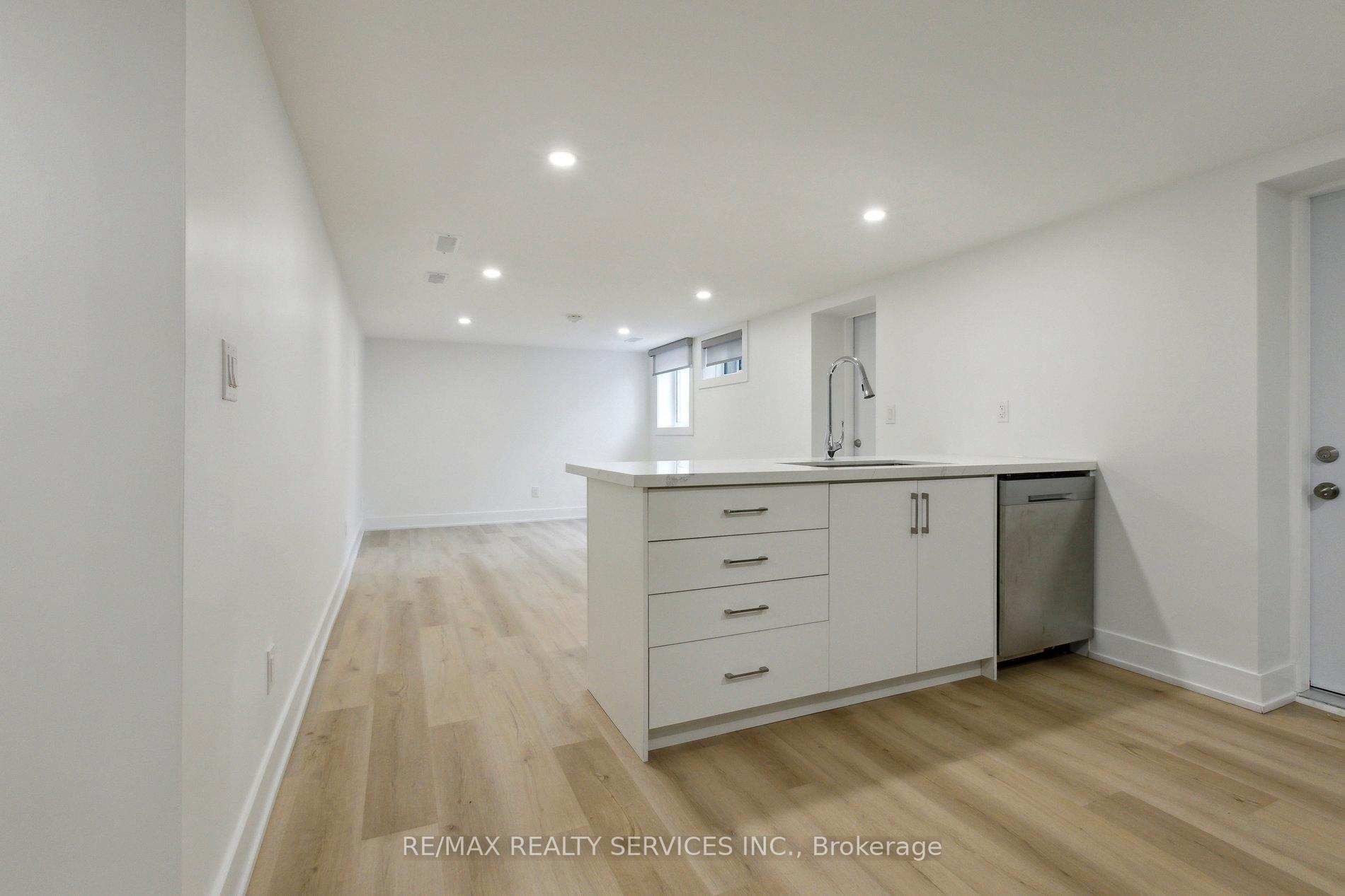 Photo 42 of 48 Chelsea Road, Kitchener — HOMEH