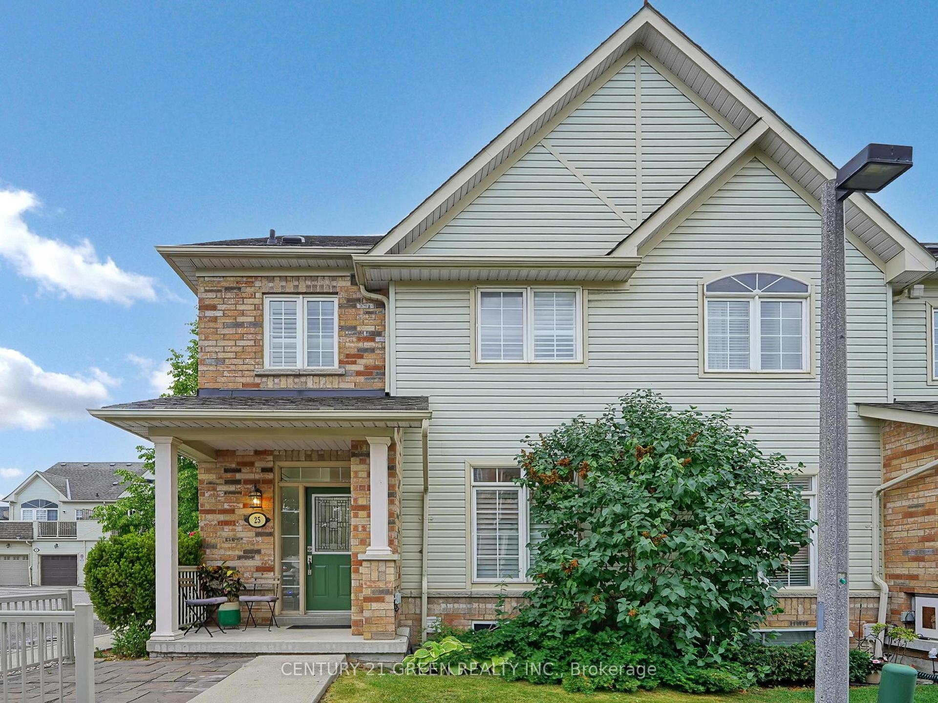 Photo 5 of 25 Wicker Park Way, Whitby, Pringle Creek — HOMEH