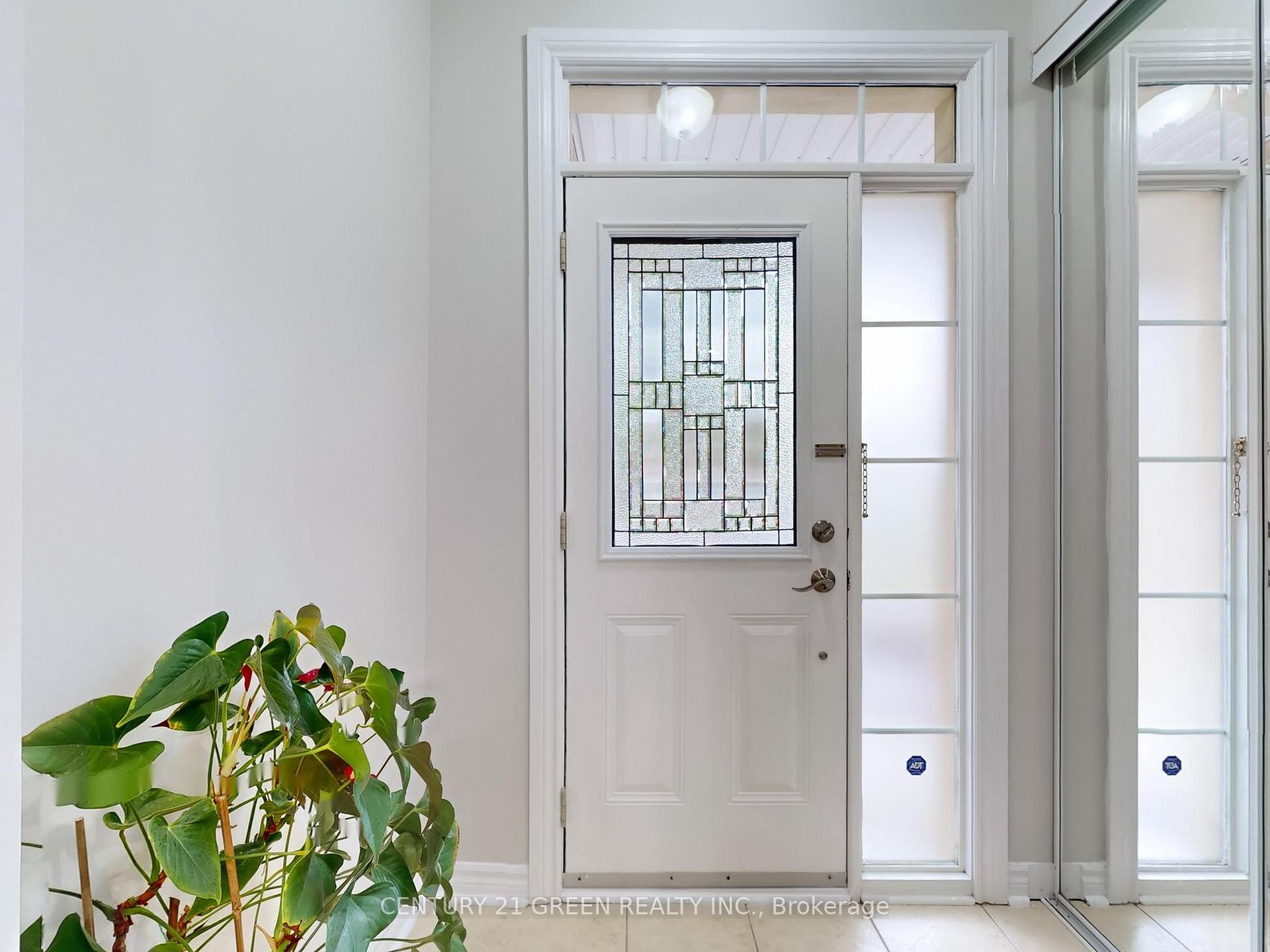 Photo 2 of 25 Wicker Park Way, Whitby, Pringle Creek — HOMEH