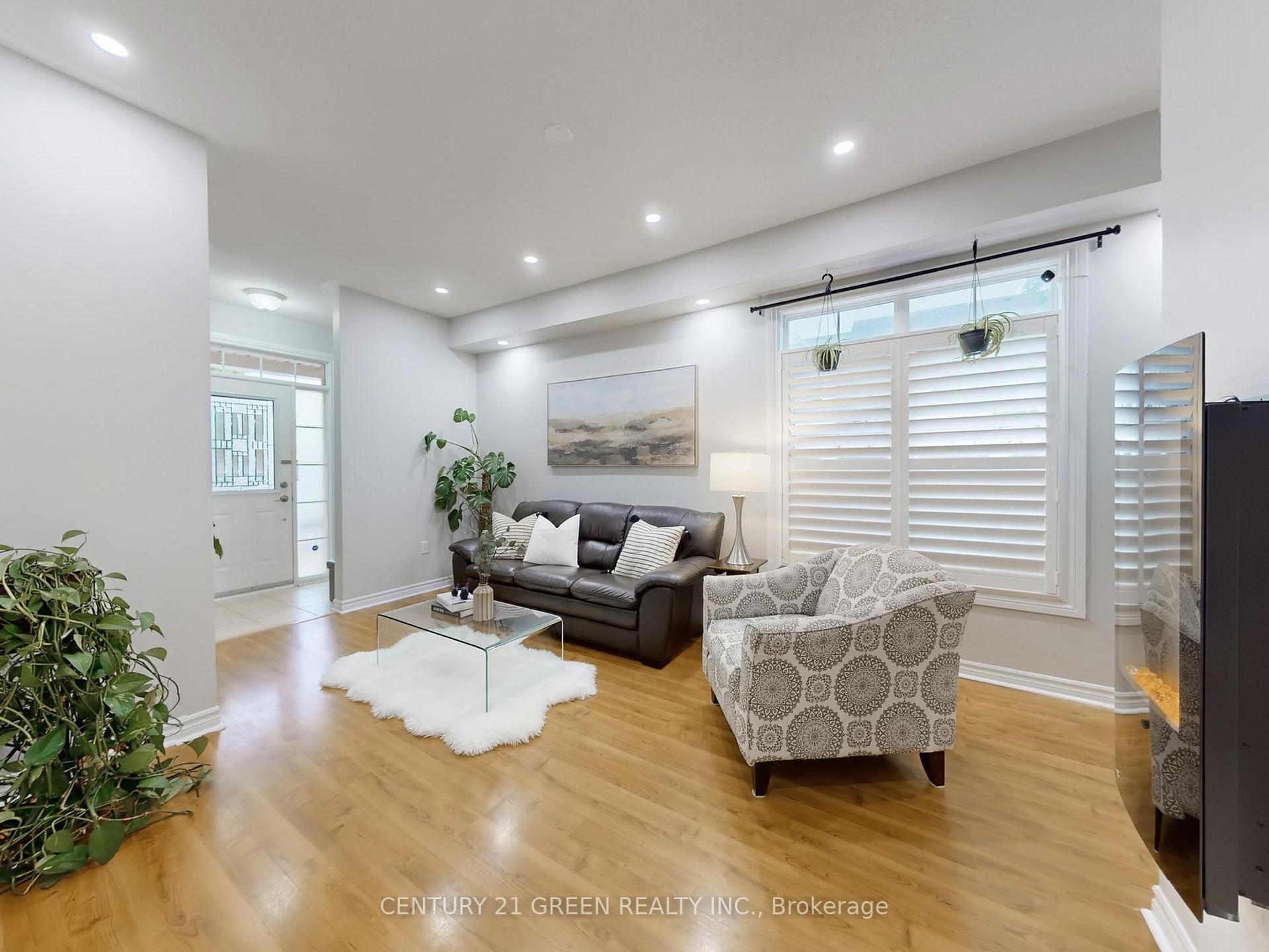 Photo 38 of 25 Wicker Park Way, Whitby, Pringle Creek — HOMEH