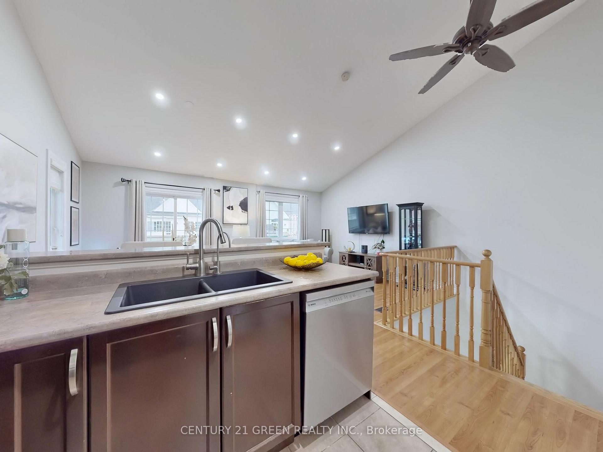Photo 43 of 25 Wicker Park Way, Whitby, Pringle Creek — HOMEH