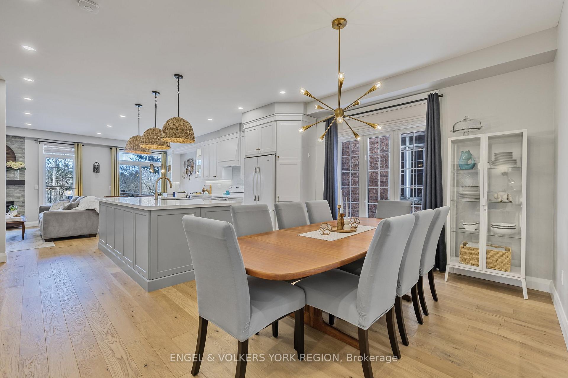 Photo 9 of 46 Ballymore Drive, Aurora, Bayview Wellington — HOMEH