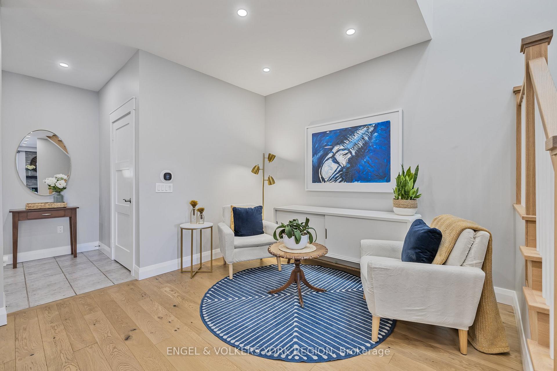 Photo 8 of 46 Ballymore Drive, Aurora, Bayview Wellington — HOMEH
