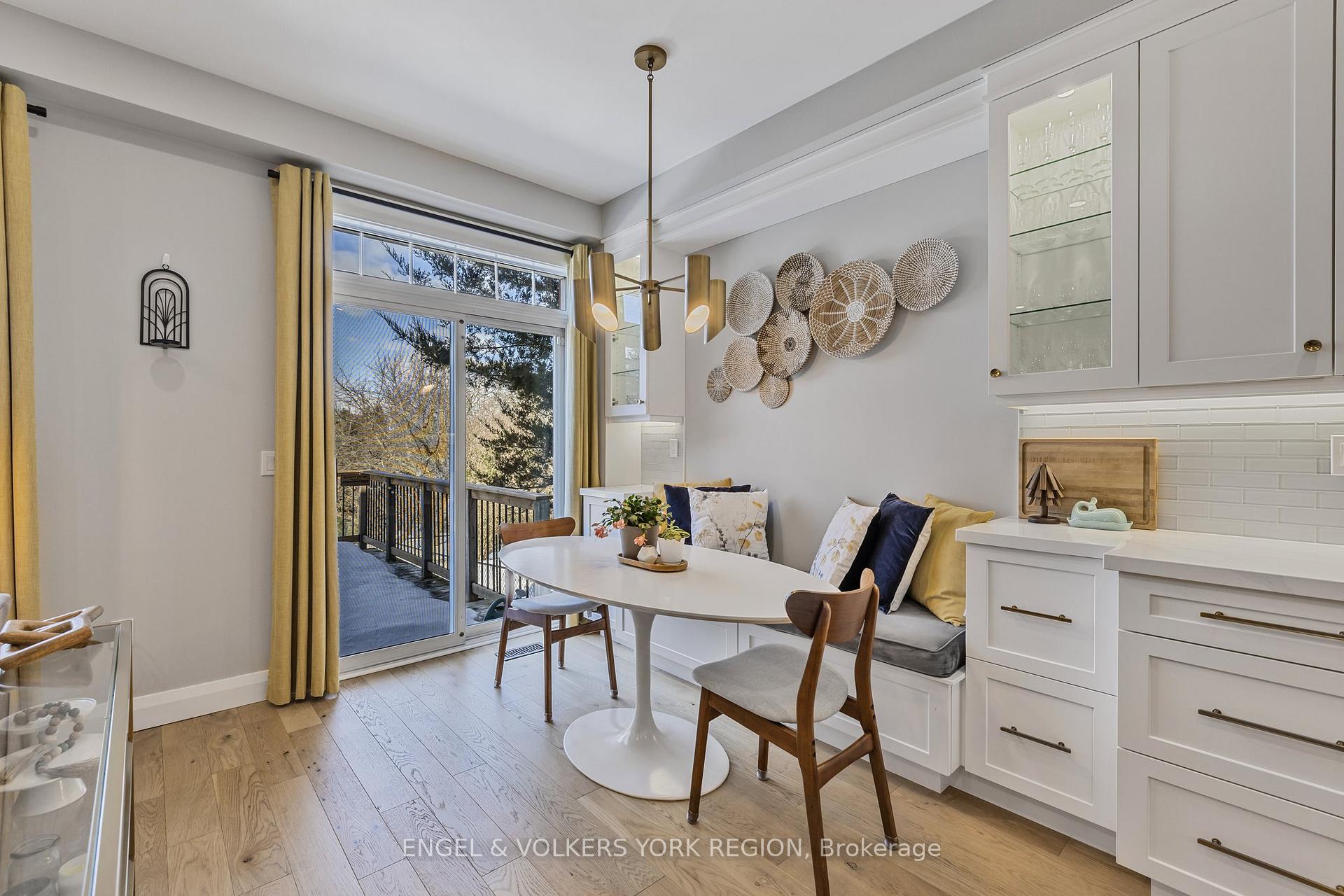 Photo 15 of 46 Ballymore Drive, Aurora, Bayview Wellington — HOMEH