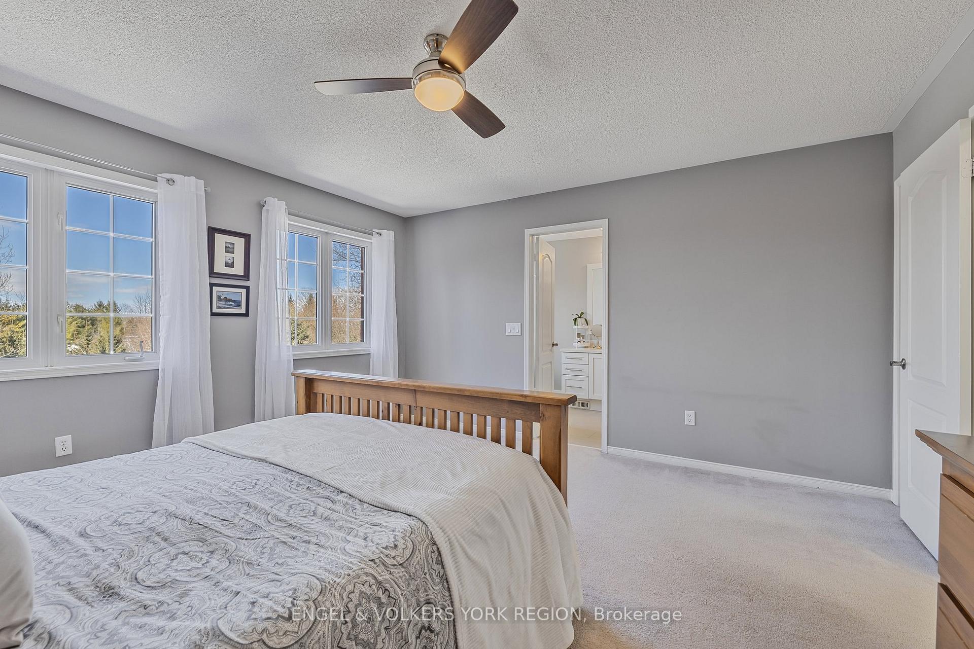 Photo 33 of 46 Ballymore Drive, Aurora, Bayview Wellington — HOMEH