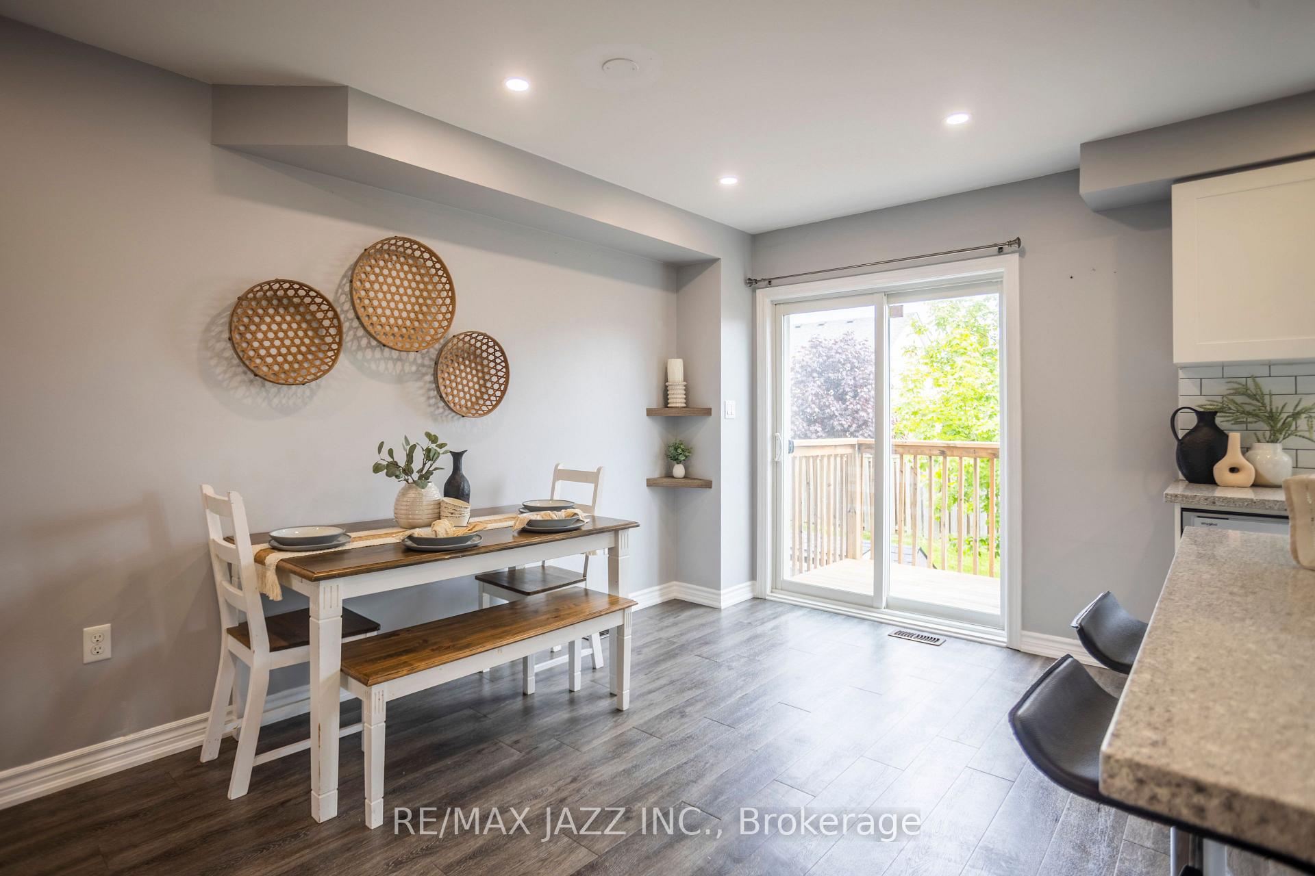 Photo 6 of 61 Markham Trail, Clarington, Bowmanville — HOMEH