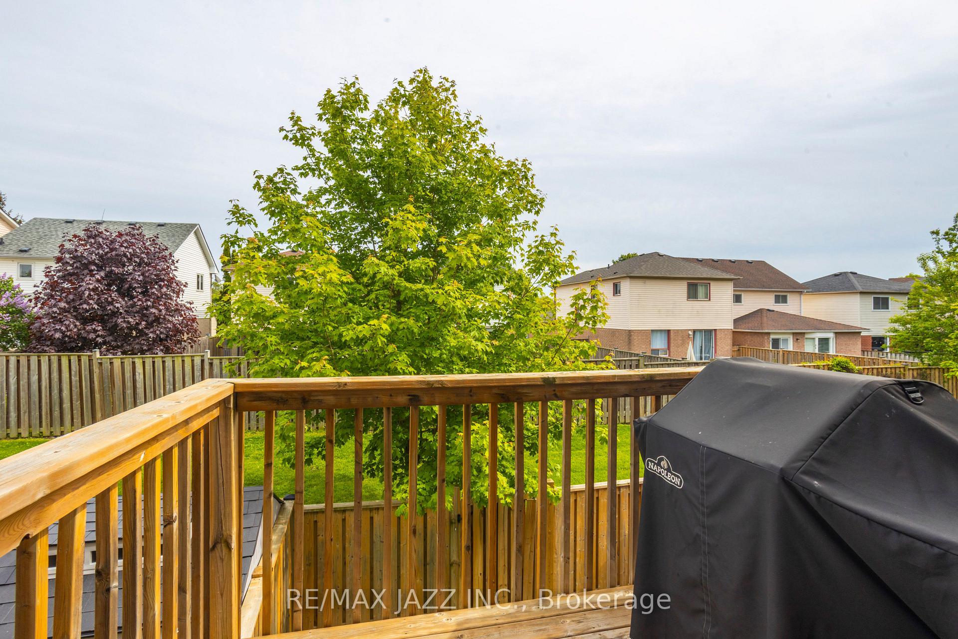 Photo 16 of 61 Markham Trail, Clarington, Bowmanville — HOMEH