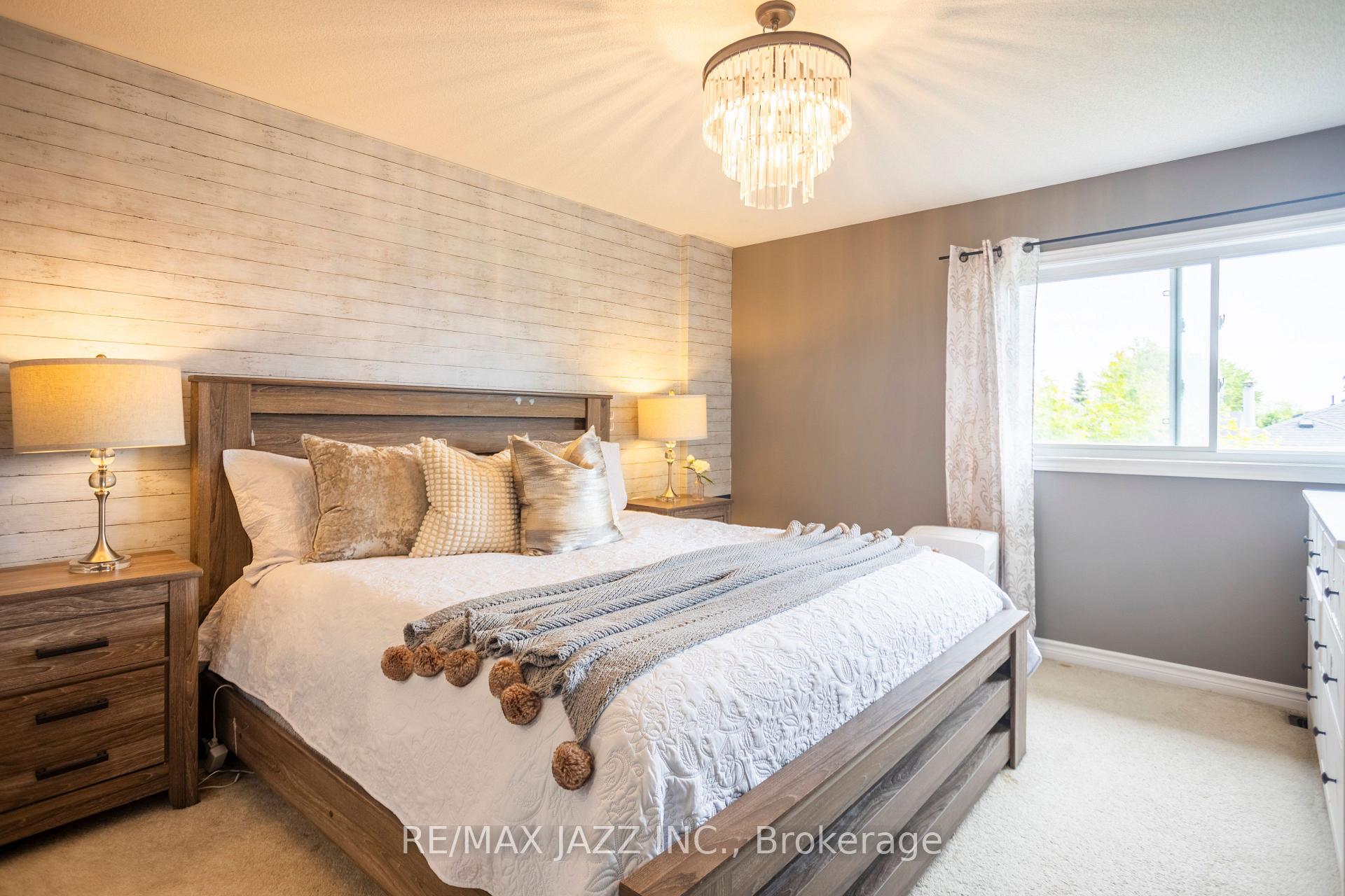 Photo 13 of 61 Markham Trail, Clarington, Bowmanville — HOMEH
