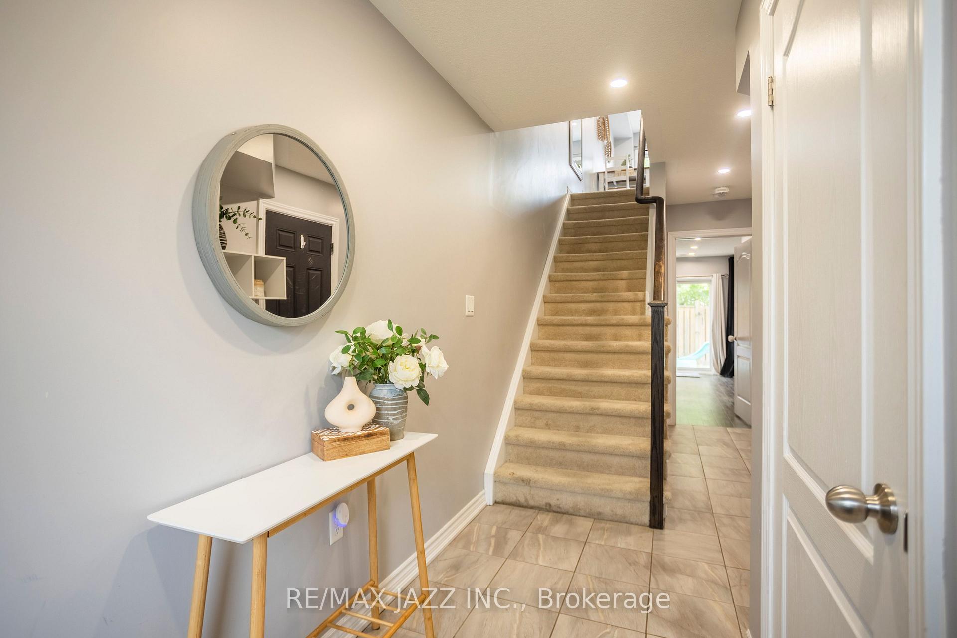 Photo 28 of 61 Markham Trail, Clarington, Bowmanville — HOMEH