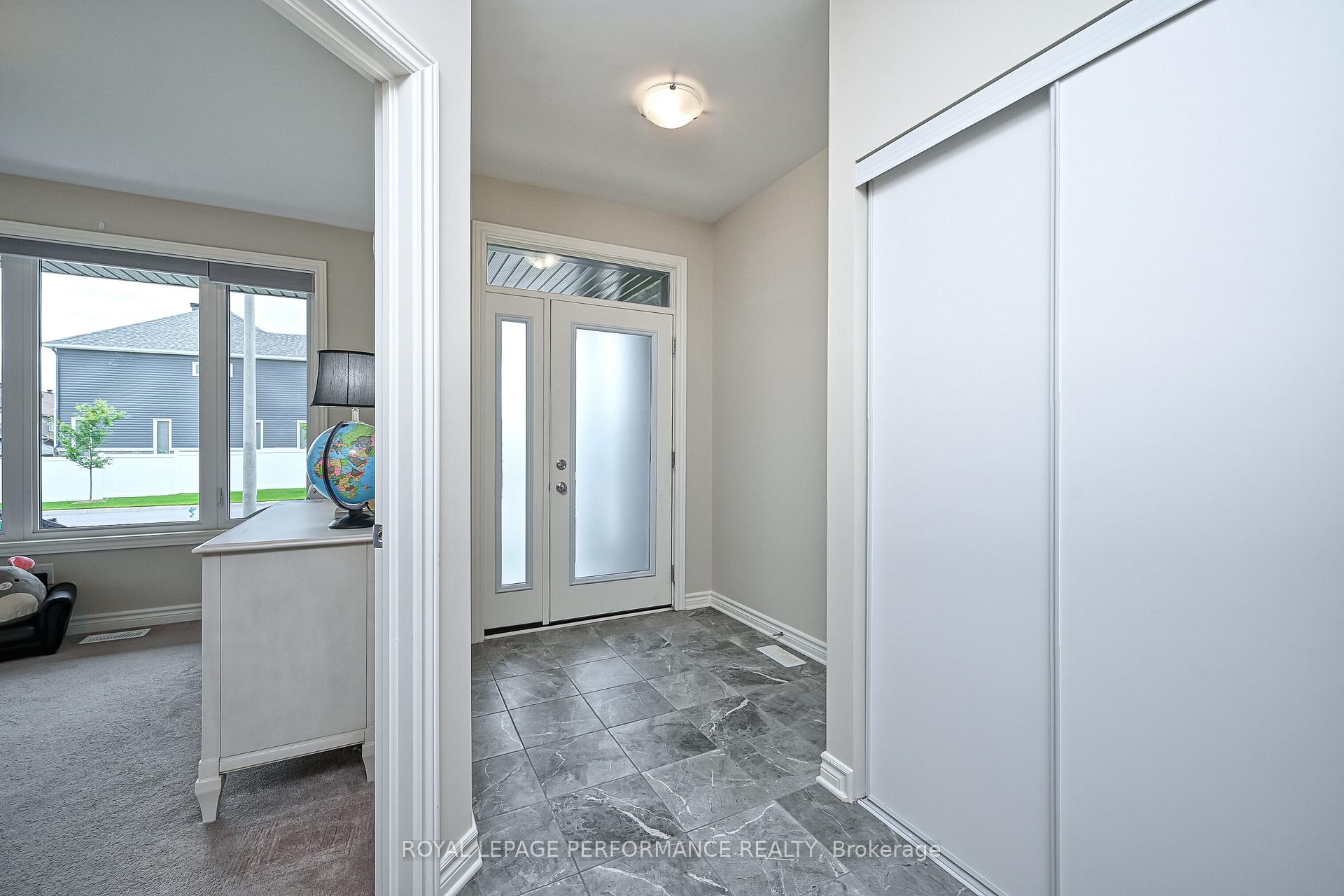 Photo 5 of 129 Hickstead Way, Ottawa, Stittsville (South) — HOMEH