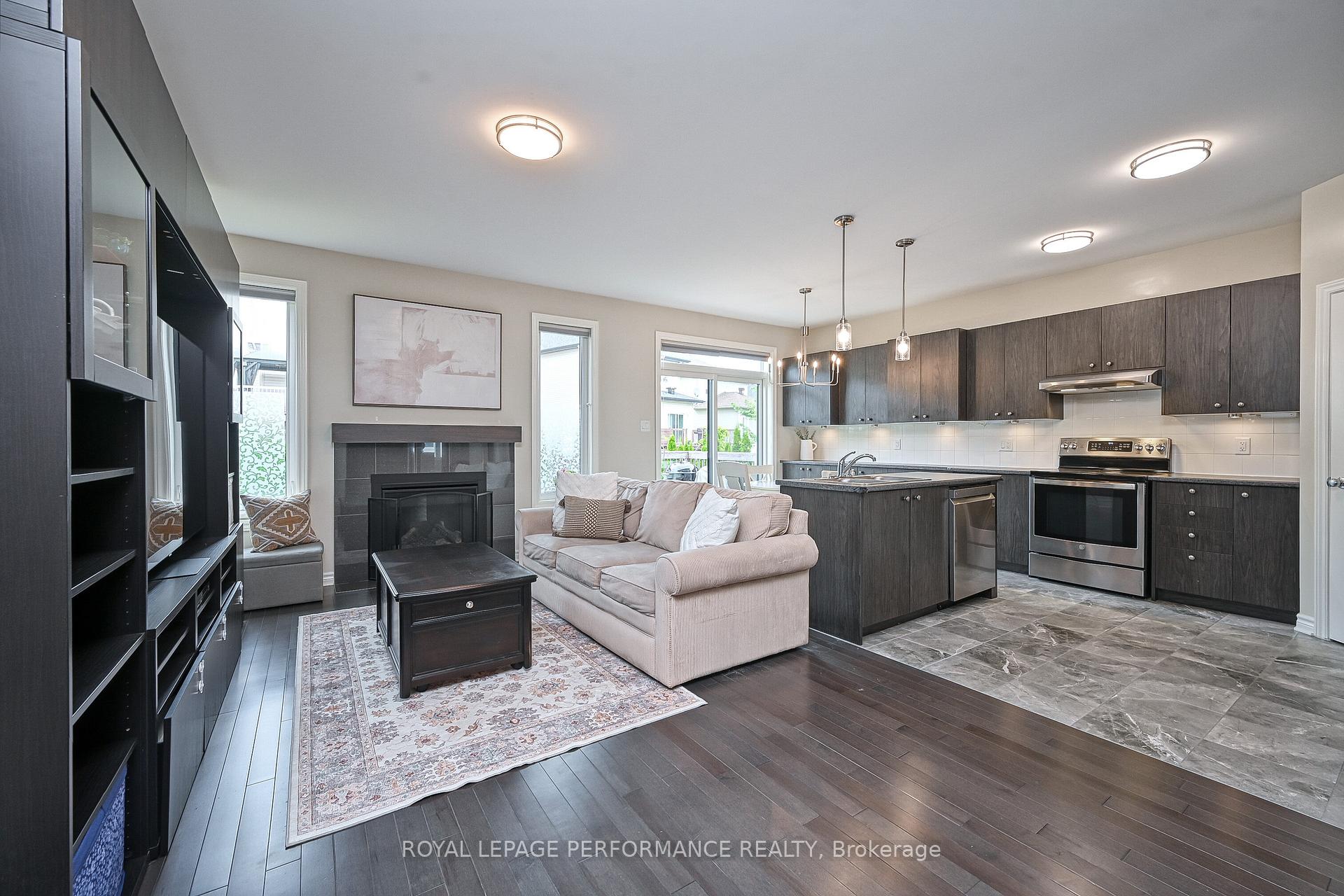 Photo 9 of 129 Hickstead Way, Ottawa, Stittsville (South) — HOMEH