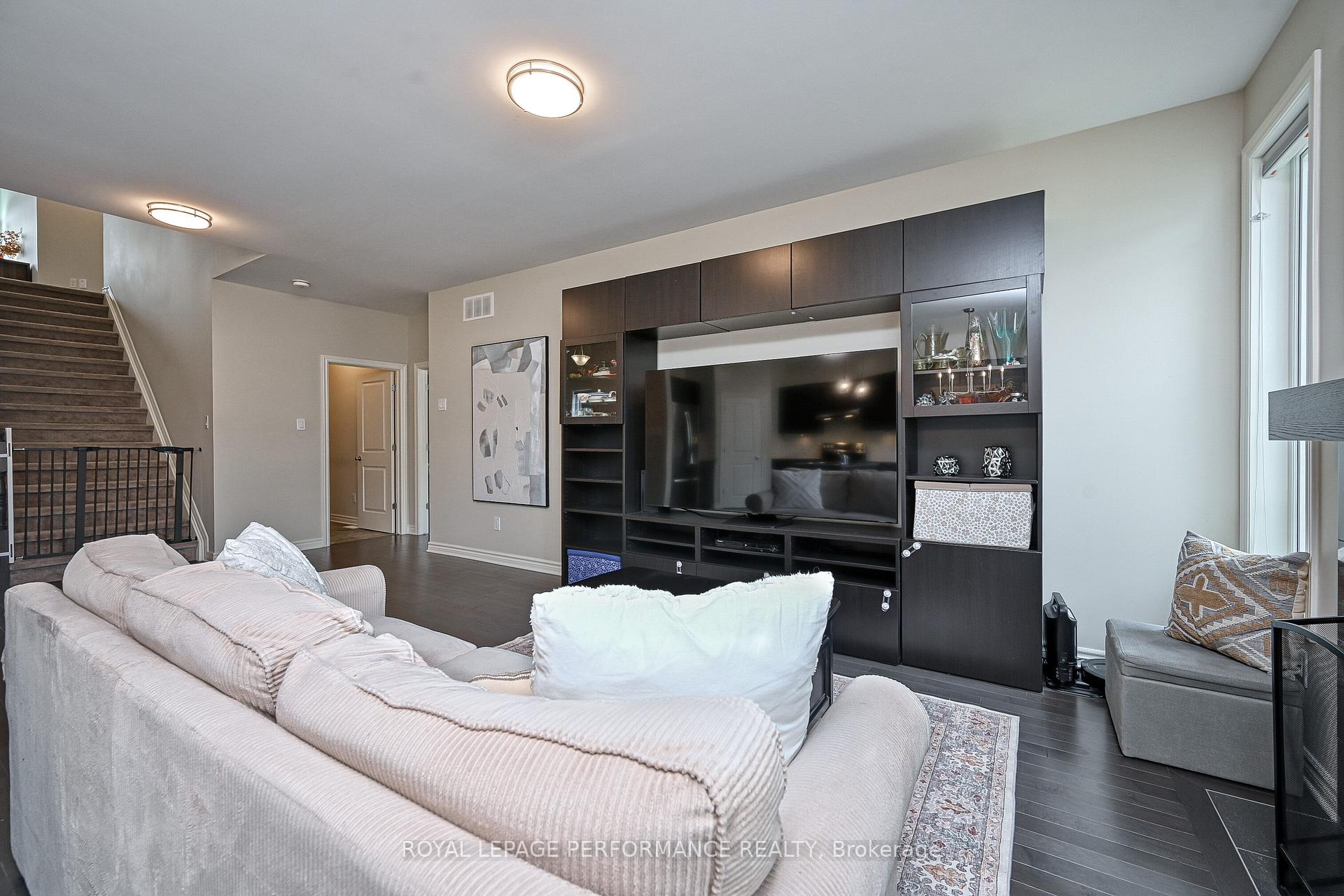 Photo 11 of 129 Hickstead Way, Ottawa, Stittsville (South) — HOMEH