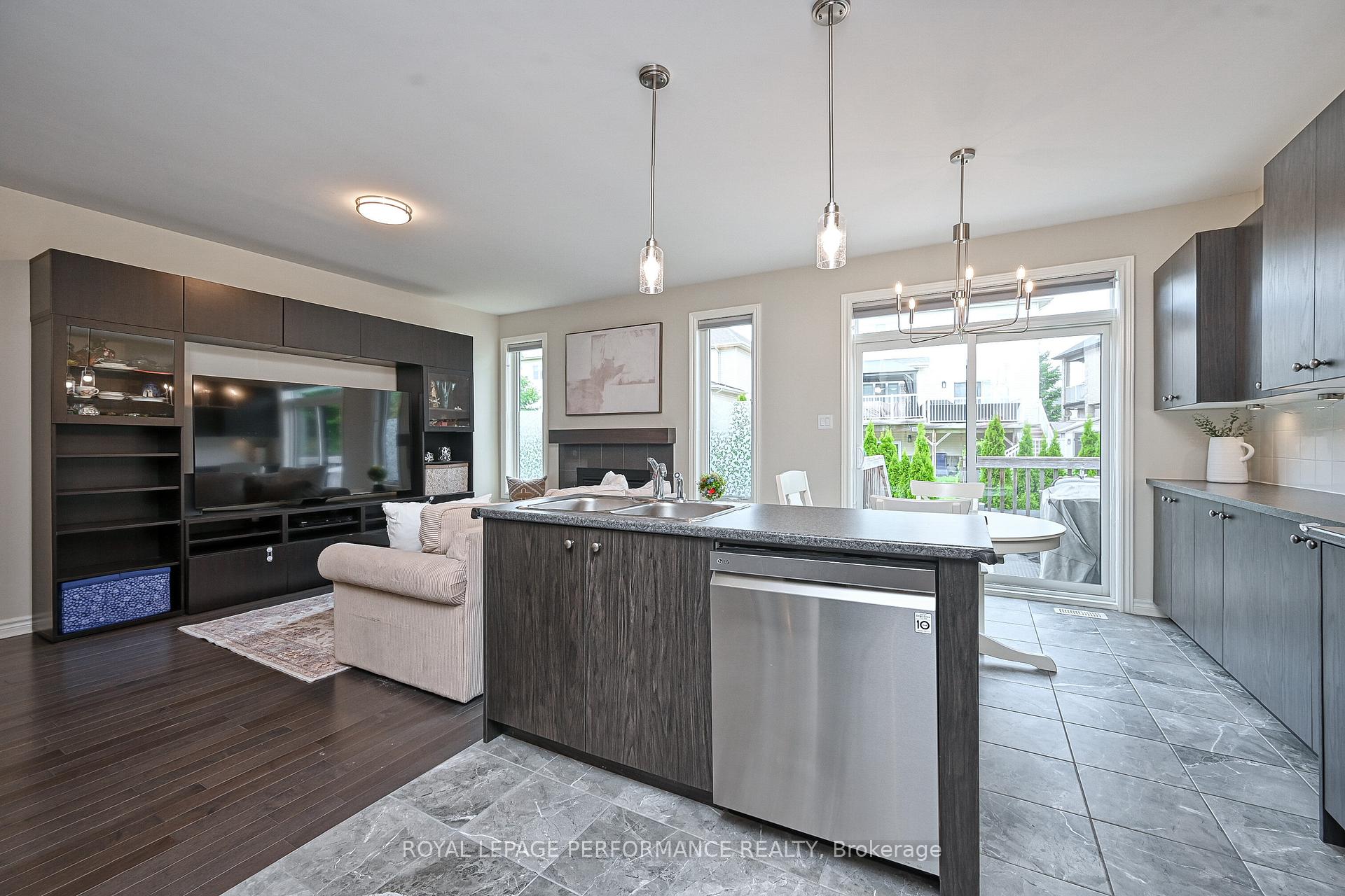 Photo 14 of 129 Hickstead Way, Ottawa, Stittsville (South) — HOMEH