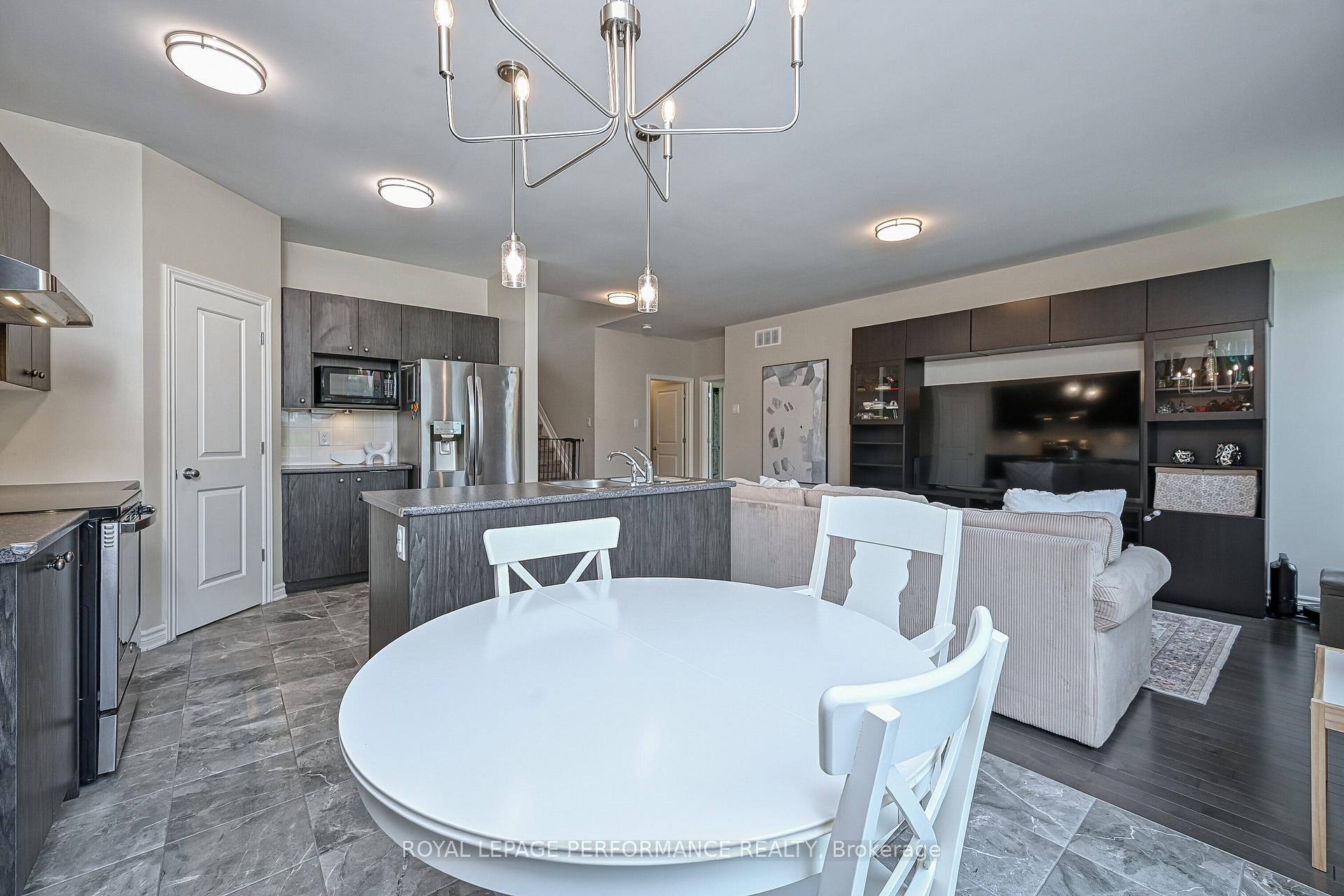 Photo 10 of 129 Hickstead Way, Ottawa, Stittsville (South) — HOMEH