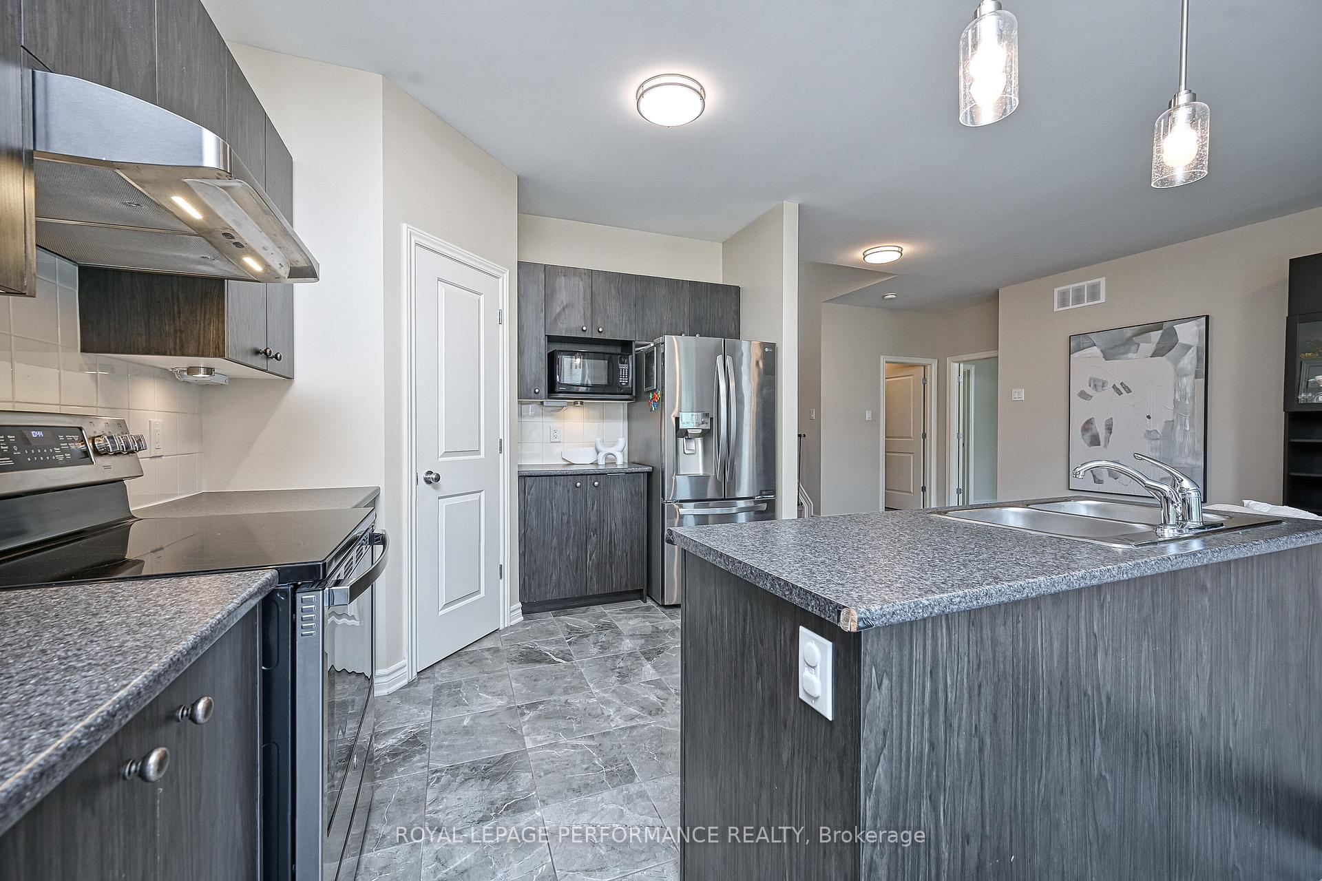 Photo 15 of 129 Hickstead Way, Ottawa, Stittsville (South) — HOMEH