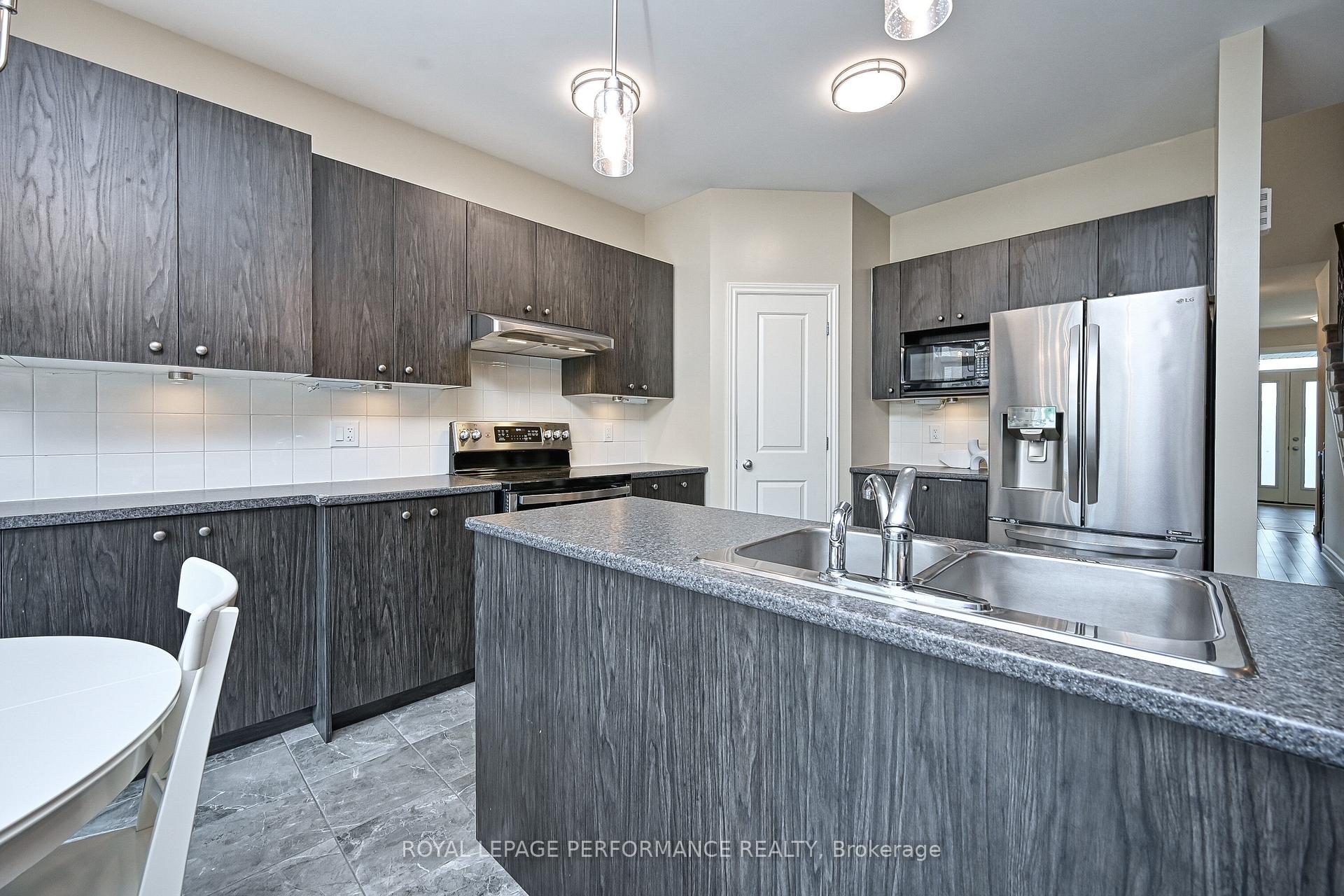 Photo 17 of 129 Hickstead Way, Ottawa, Stittsville (South) — HOMEH