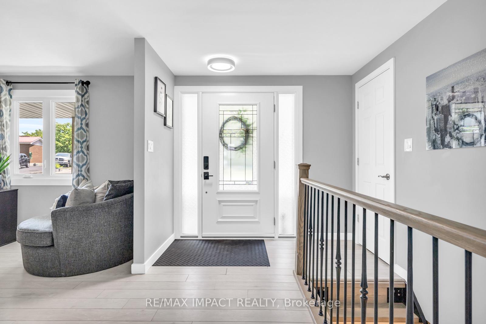 Photo 3 of 61 Peters Pike, Clarington, Orono — HOMEH