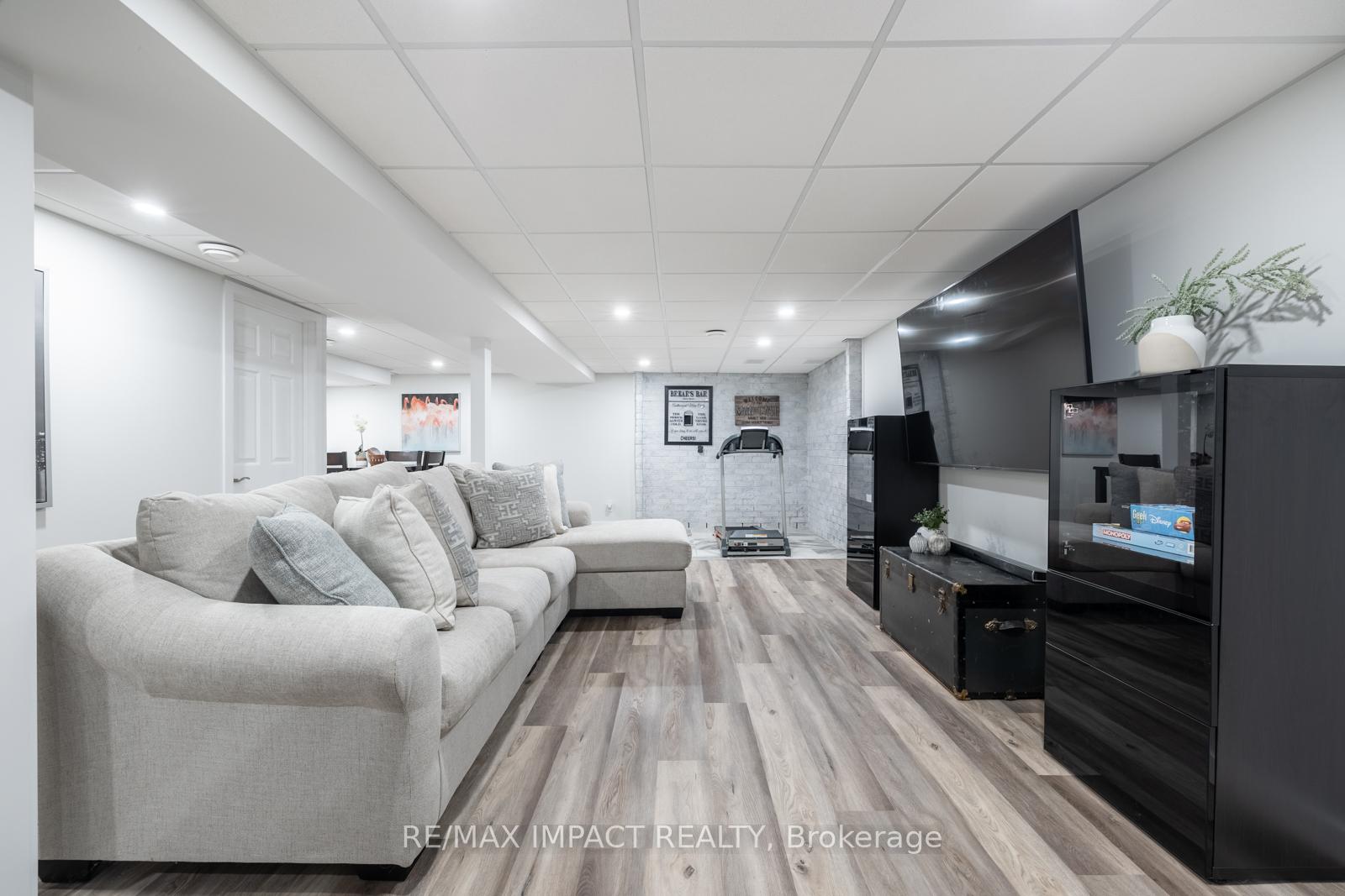 Photo 16 of 61 Peters Pike, Clarington, Orono — HOMEH