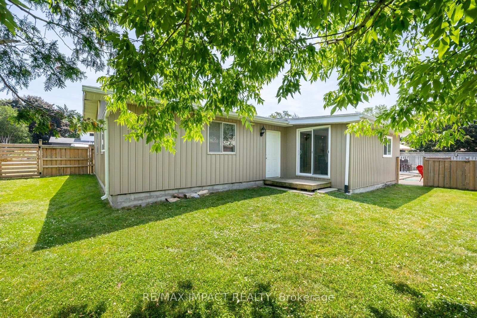 Photo 24 of 61 Peters Pike, Clarington, Orono — HOMEH