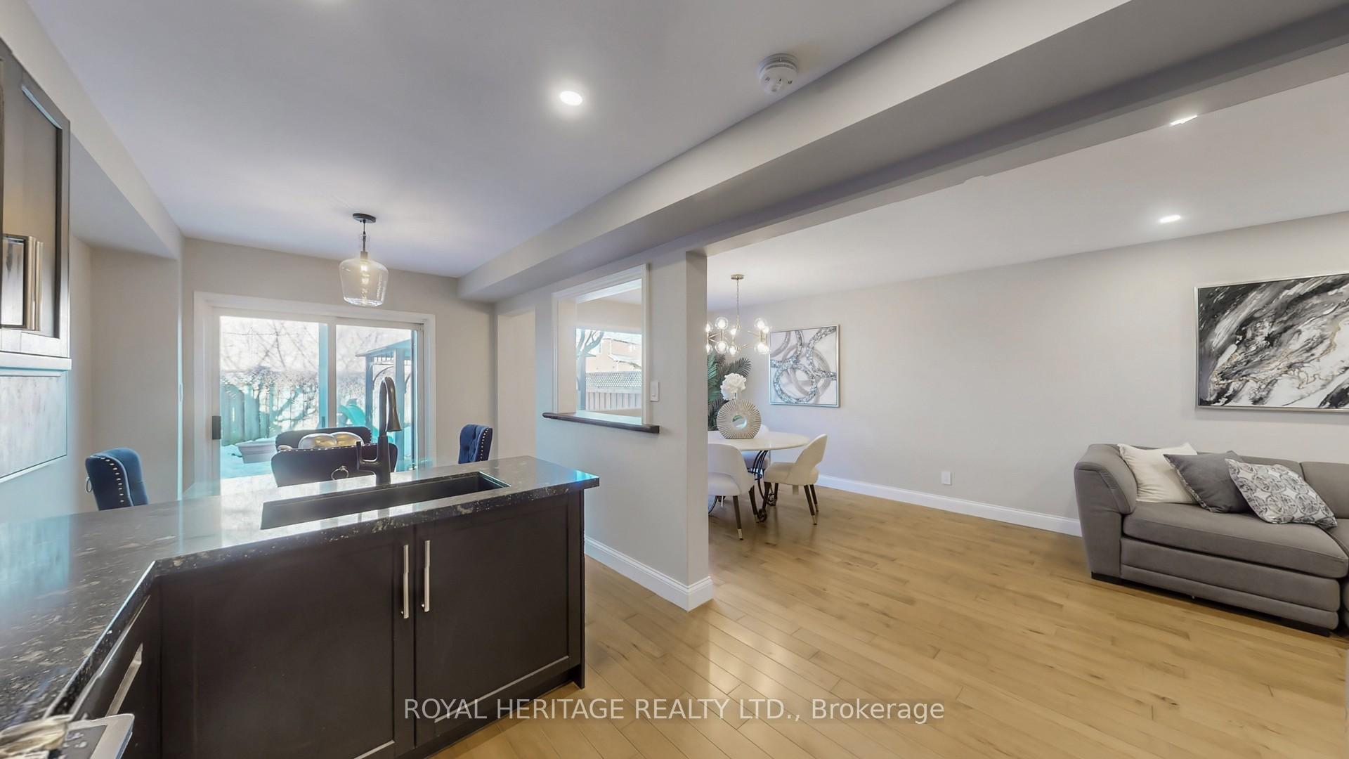 Photo 7 of 64 Booth Crescent, Ajax, Central — HOMEH