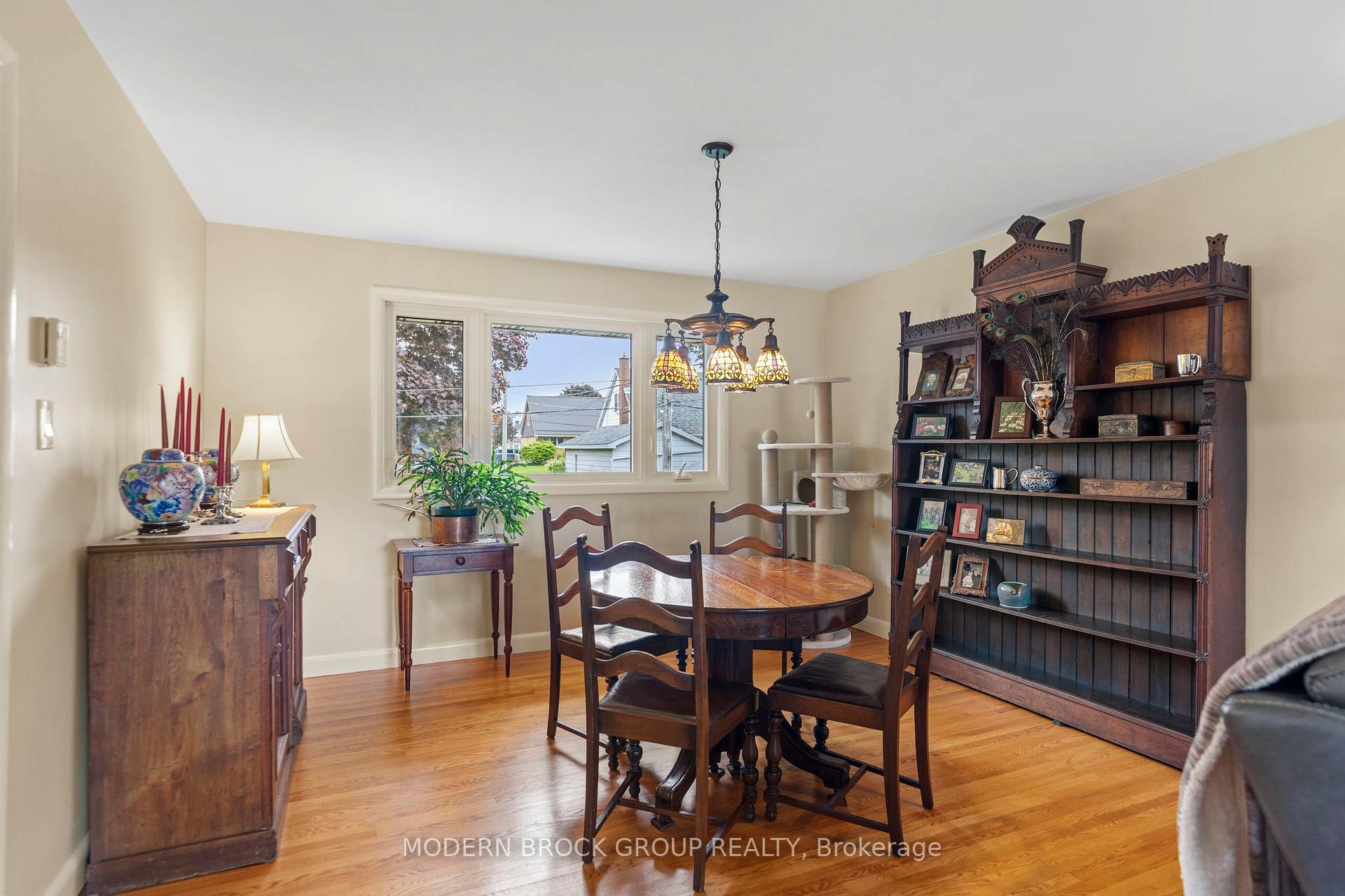 Photo 12 of 758 Royal Crescent, Prescott — HOMEH