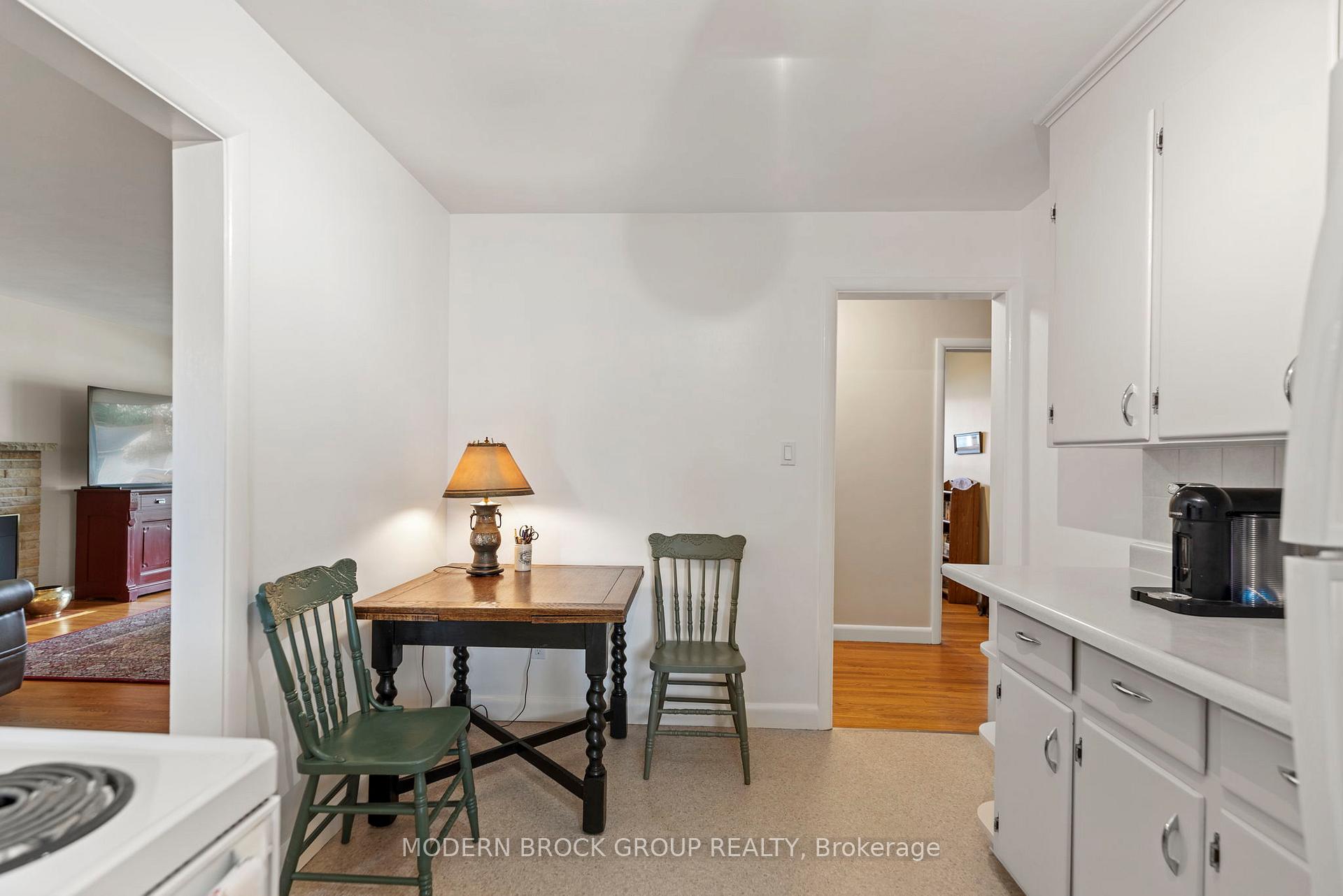 Photo 11 of 758 Royal Crescent, Prescott — HOMEH
