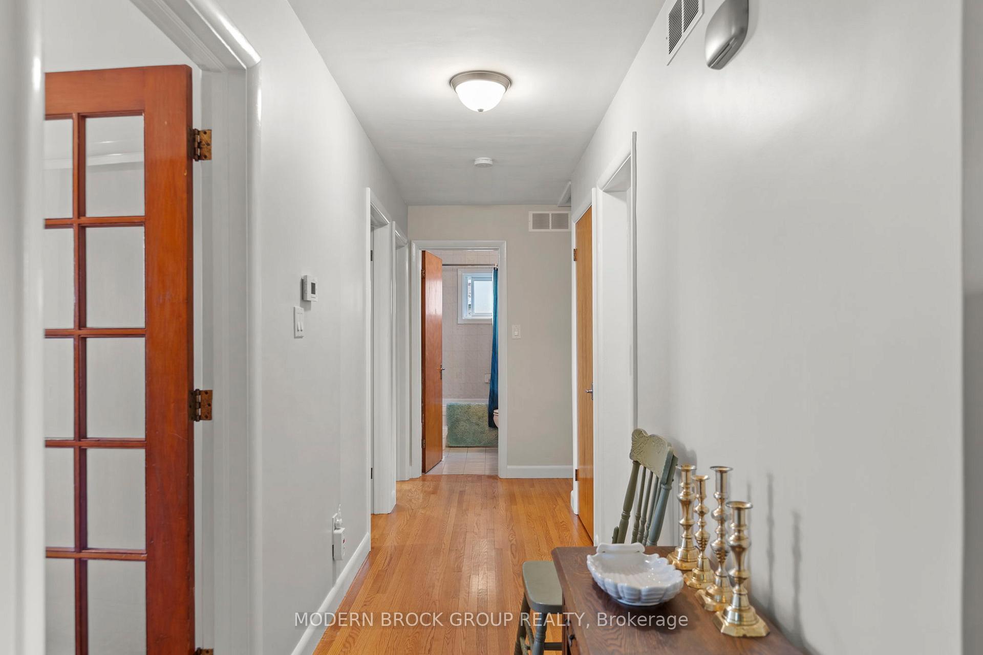 Photo 3 of 758 Royal Crescent, Prescott — HOMEH