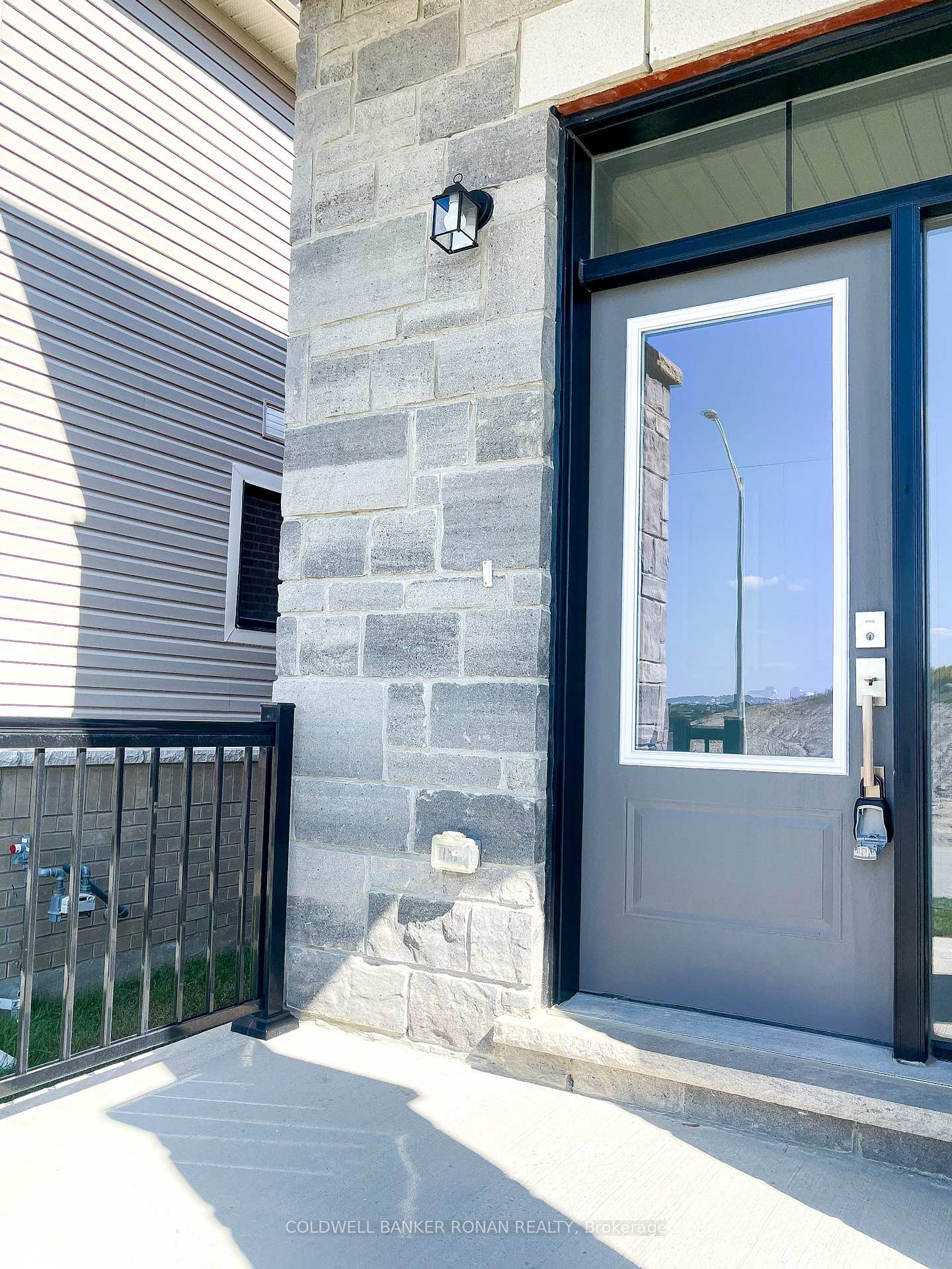 Photo 19 of 17 Milady Crescent, Barrie, Rural Barrie Southeast — HOMEH