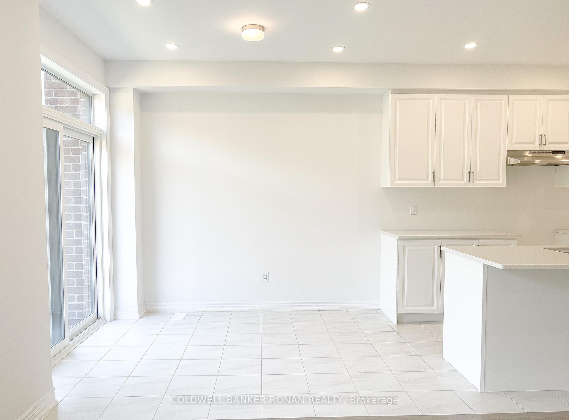 Photo 8 of 17 Milady Crescent, Barrie, Rural Barrie Southeast — HOMEH