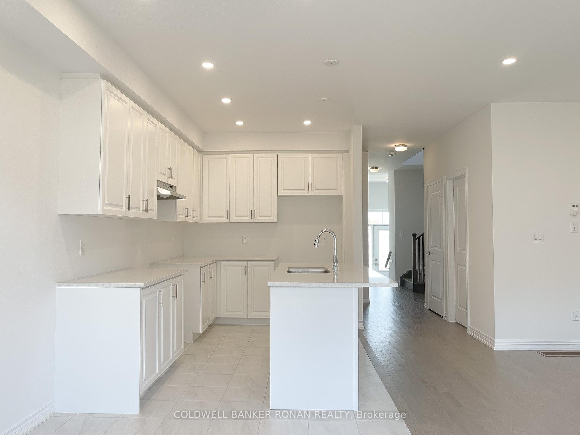 Photo 6 of 17 Milady Crescent, Barrie, Rural Barrie Southeast — HOMEH