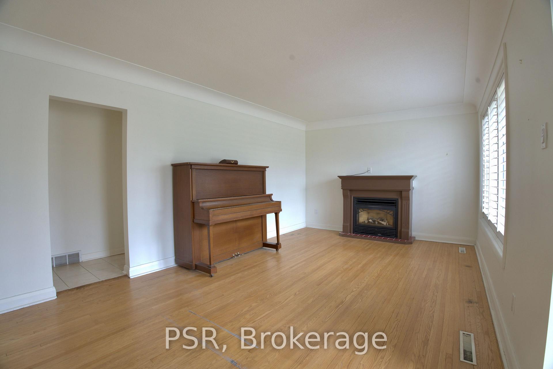 Photo 10 of 176 Rodney Street S, Waterloo — HOMEH