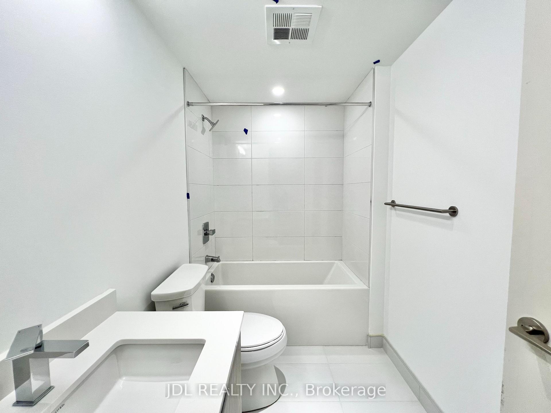 Photo 10 of Unit 4701, 395 Bloor Street E, Toronto, North St. James Town — HOMEH