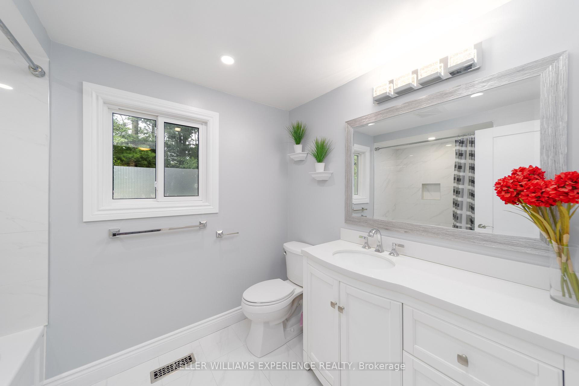 Photo 6 of 2 Hailey Hollow, Barrie, Letitia Heights — HOMEH