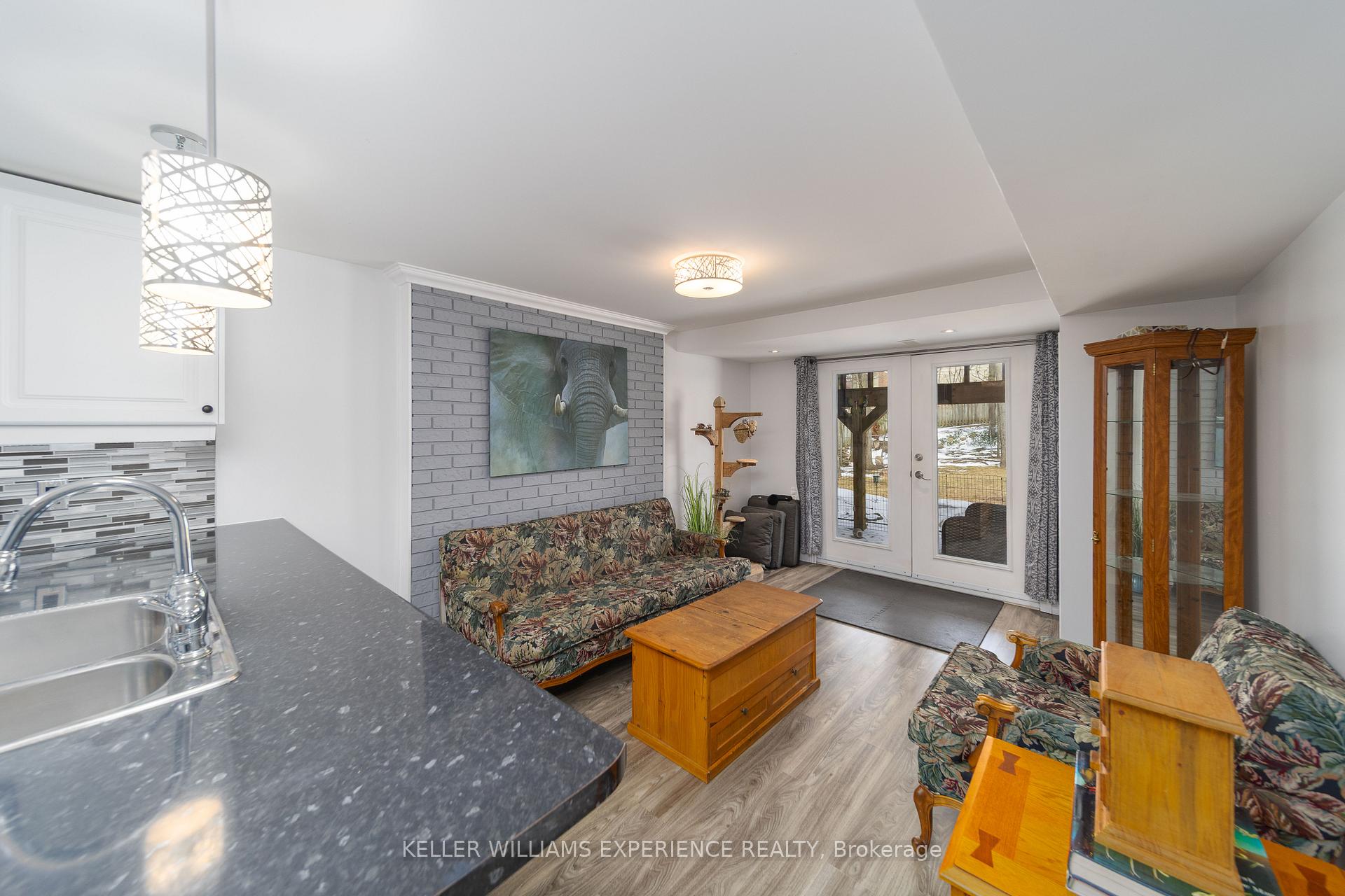 Photo 9 of 2 Hailey Hollow, Barrie, Letitia Heights — HOMEH