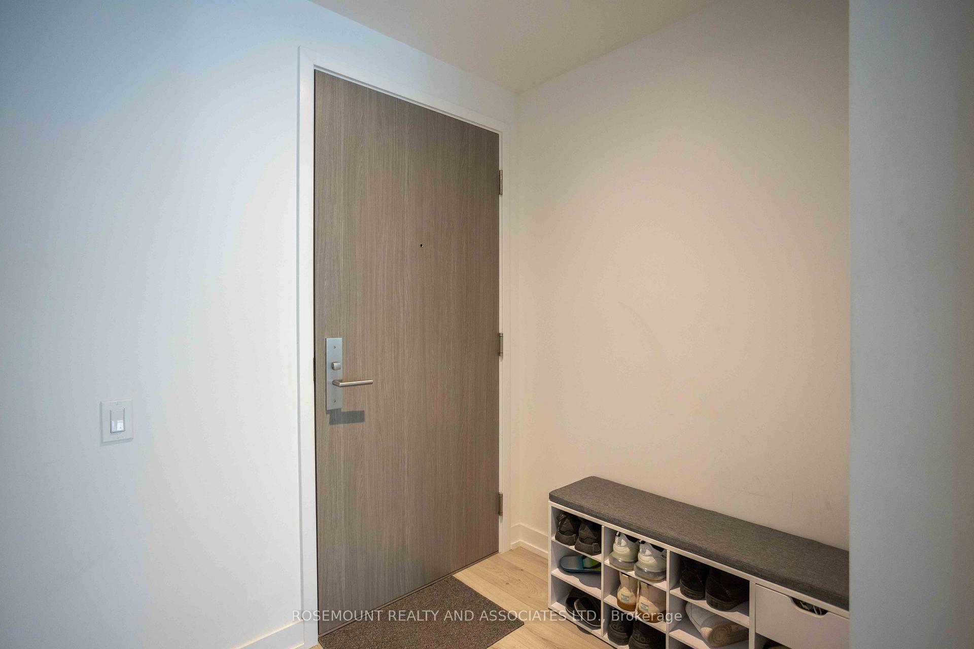 Photo 8 of Unit 712, 161 Roehampton Avenue, Toronto, Mount Pleasant West — HOMEH
