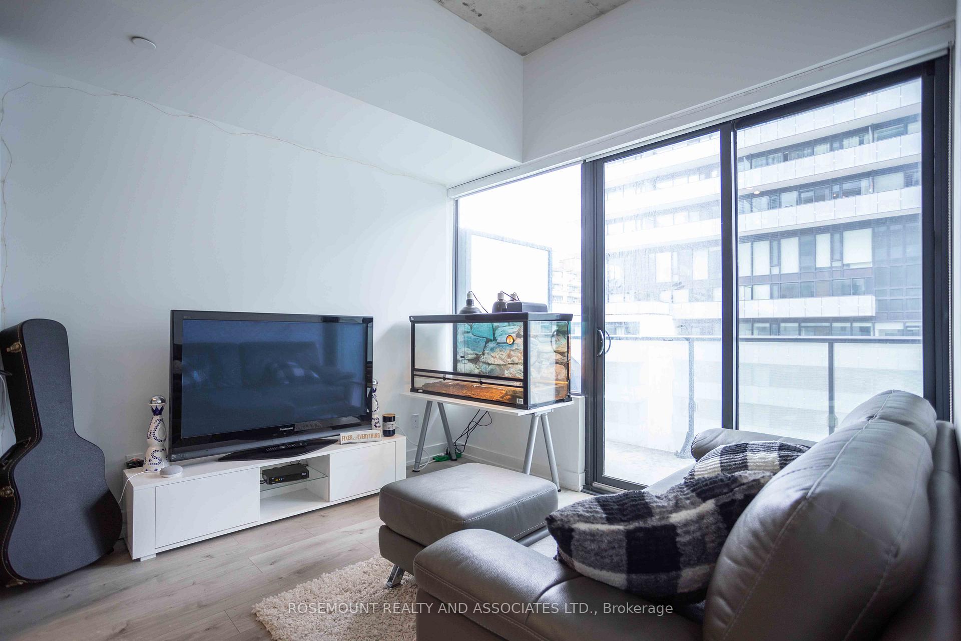 Photo 15 of Unit 712, 161 Roehampton Avenue, Toronto, Mount Pleasant West — HOMEH